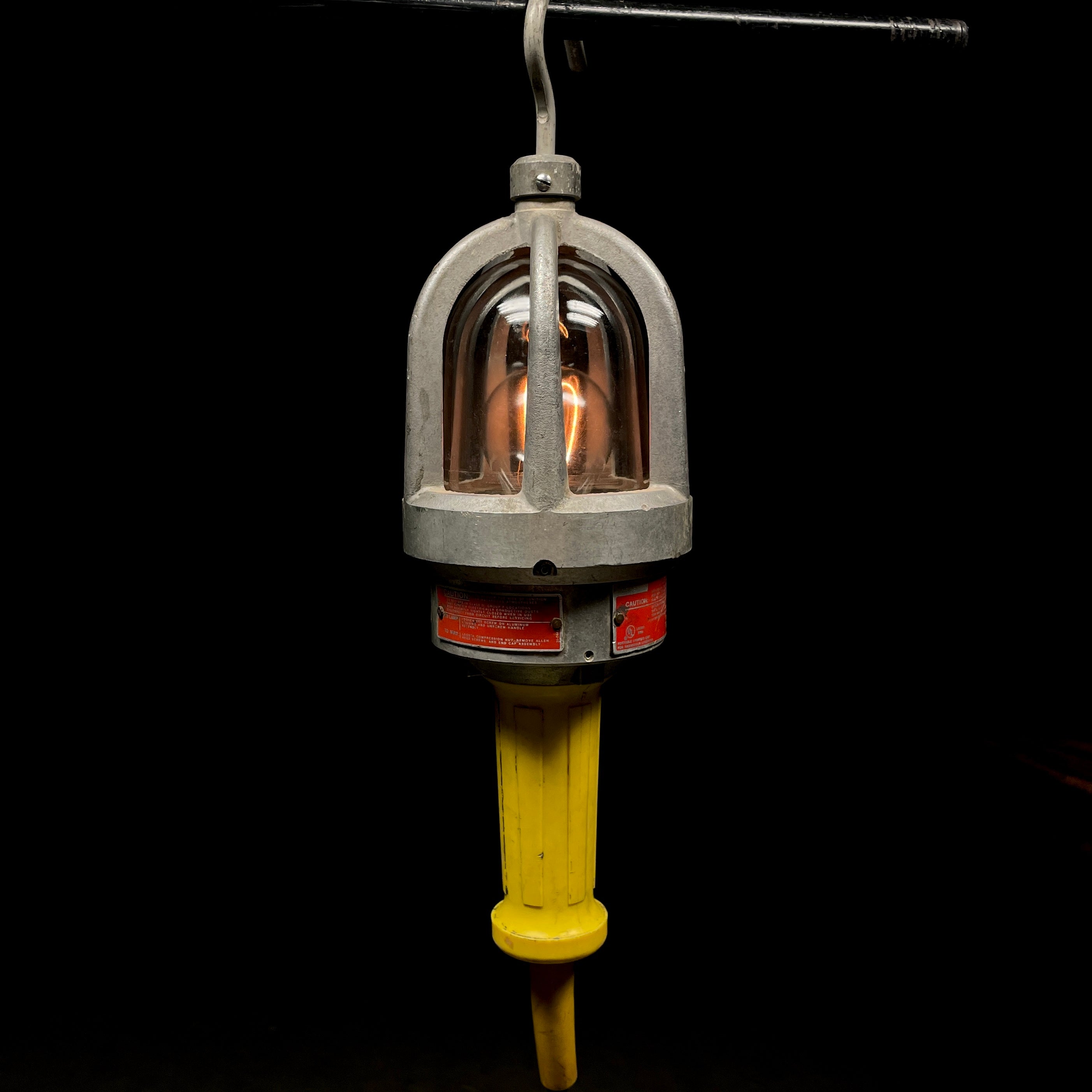 Industrial Daniel Woodhead Co. Trouble Lamp