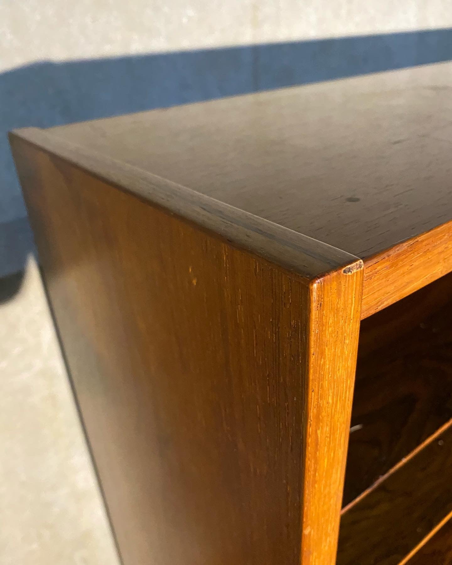 1960 rosewood bookcase by Poul Hundevad | Scott Landon Antiques and Interiors.