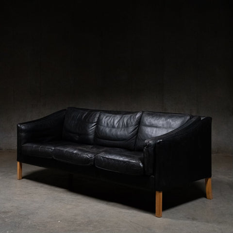Sofas & Chairs