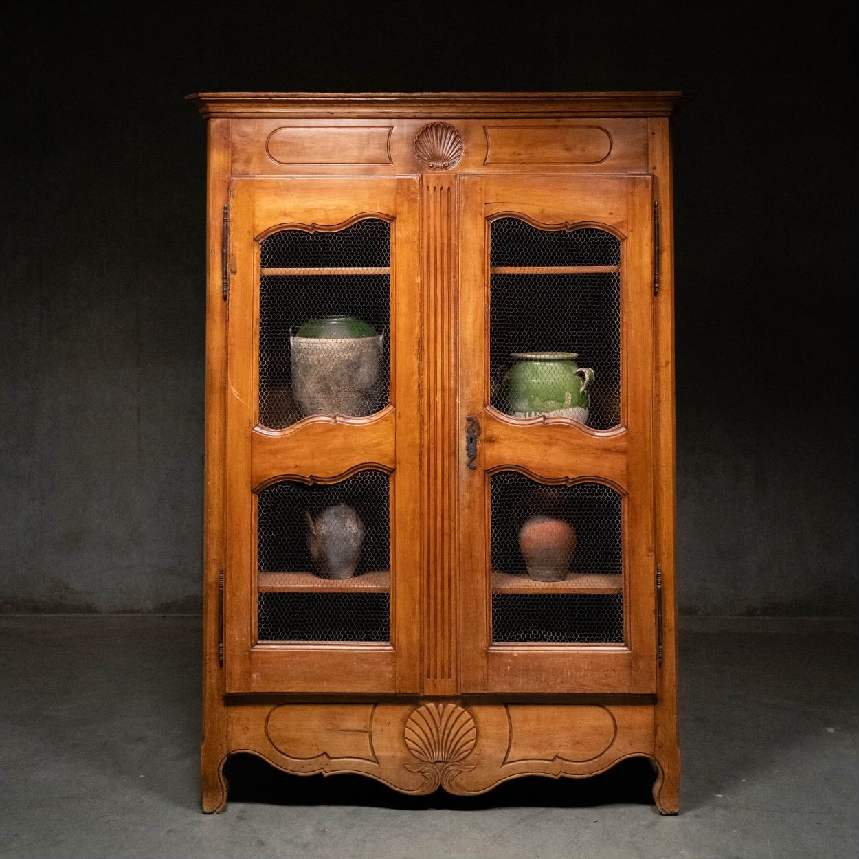 Cabinets & Storage