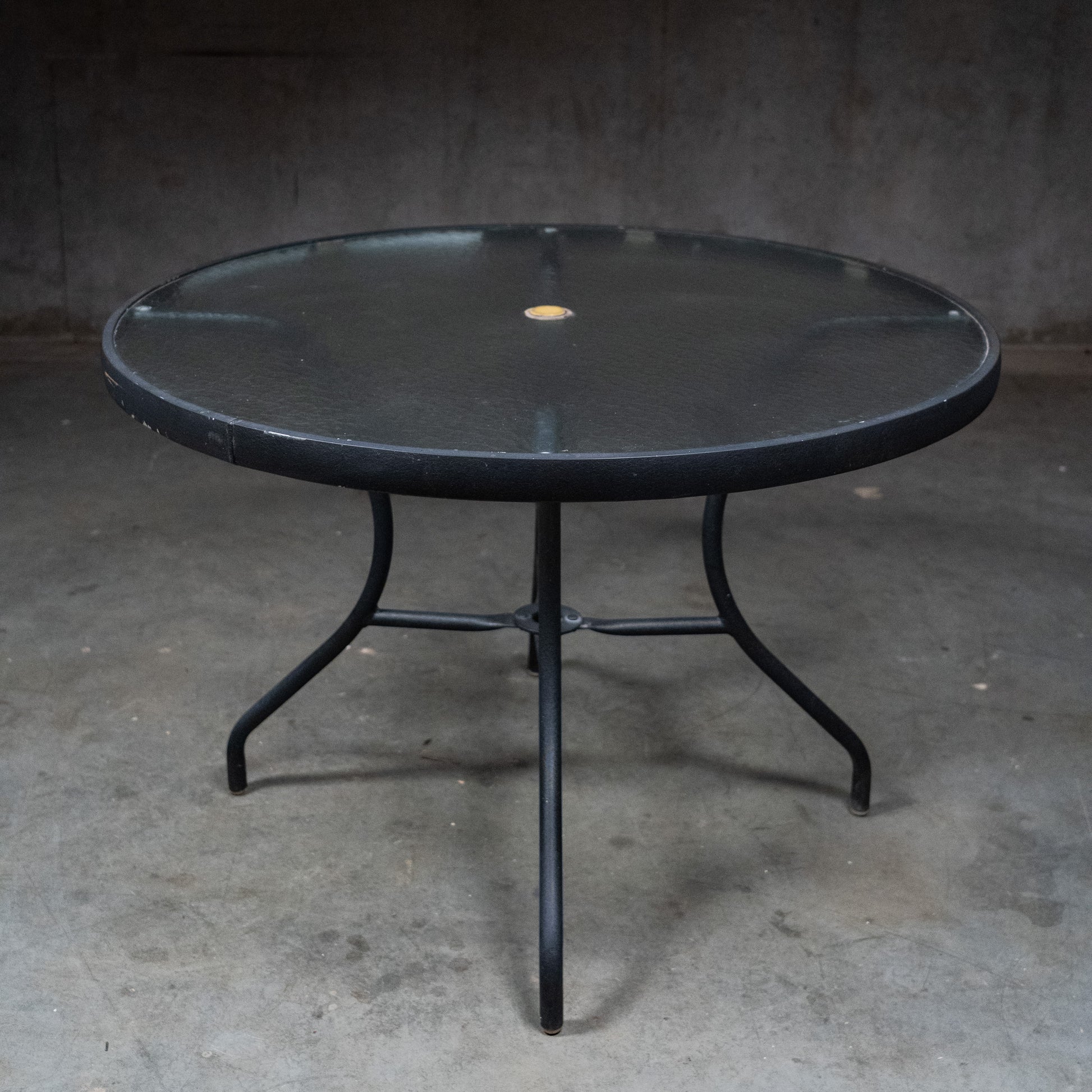 outdoor dining set | Scott Landon Antiques and Interiors.