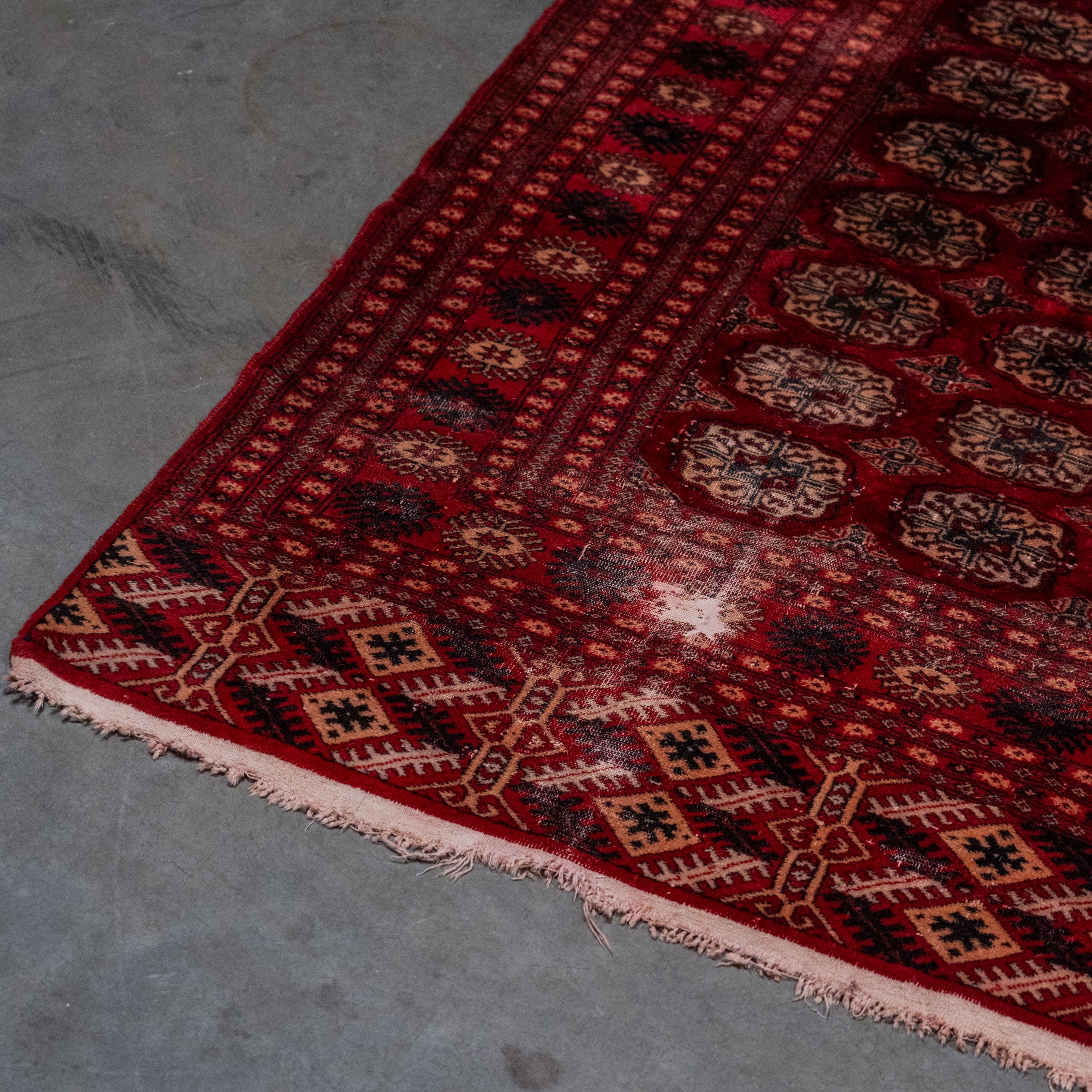 rug | Scott Landon Antiques and Interiors.