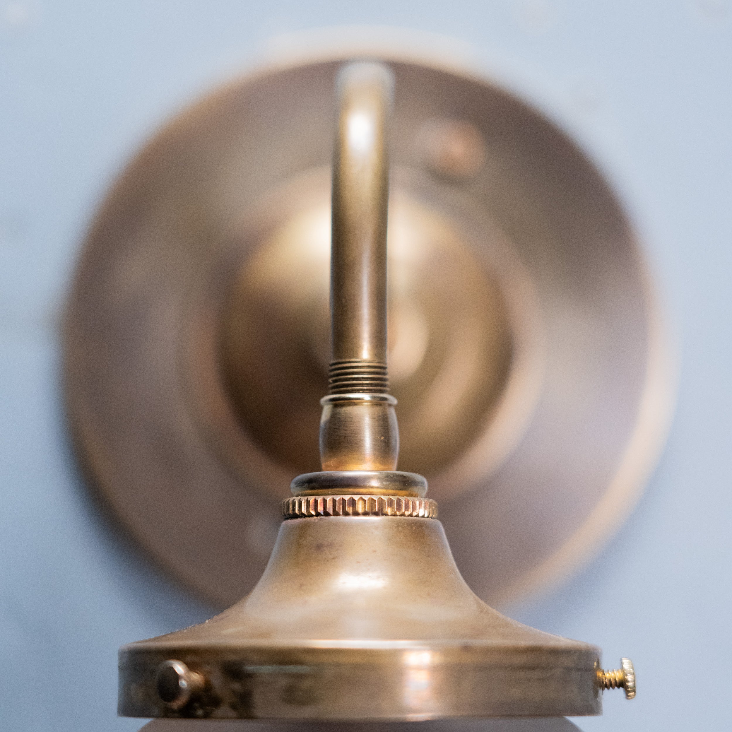 single sconce | Scott Landon Antiques and Interiors.