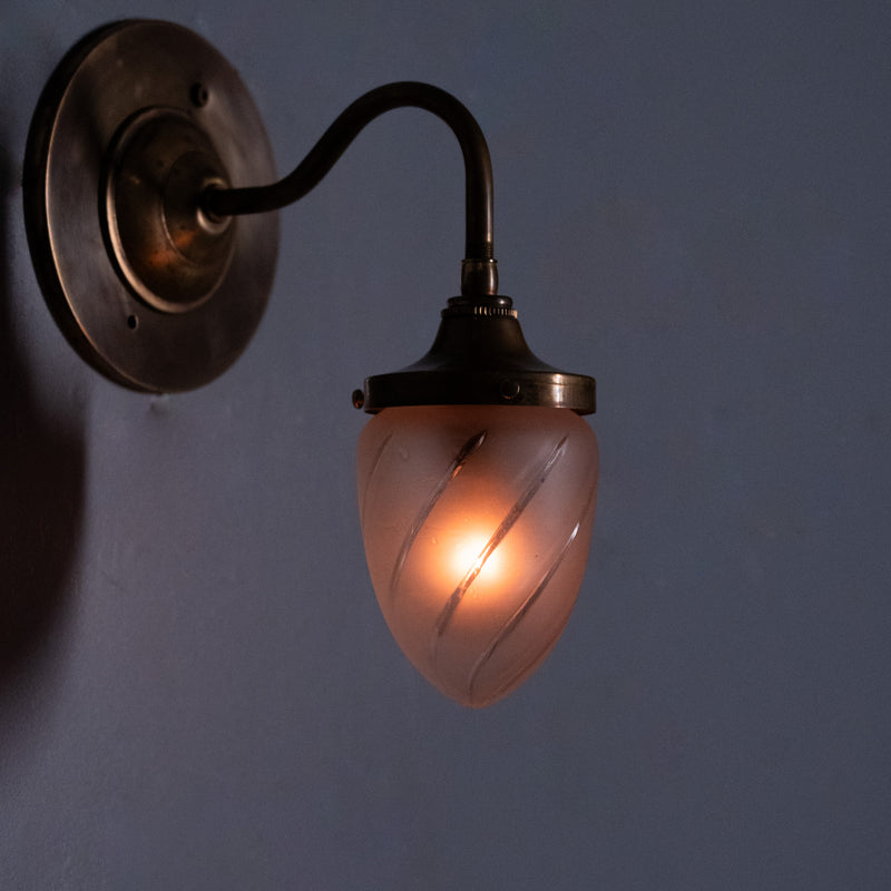 single sconce | Scott Landon Antiques and Interiors.