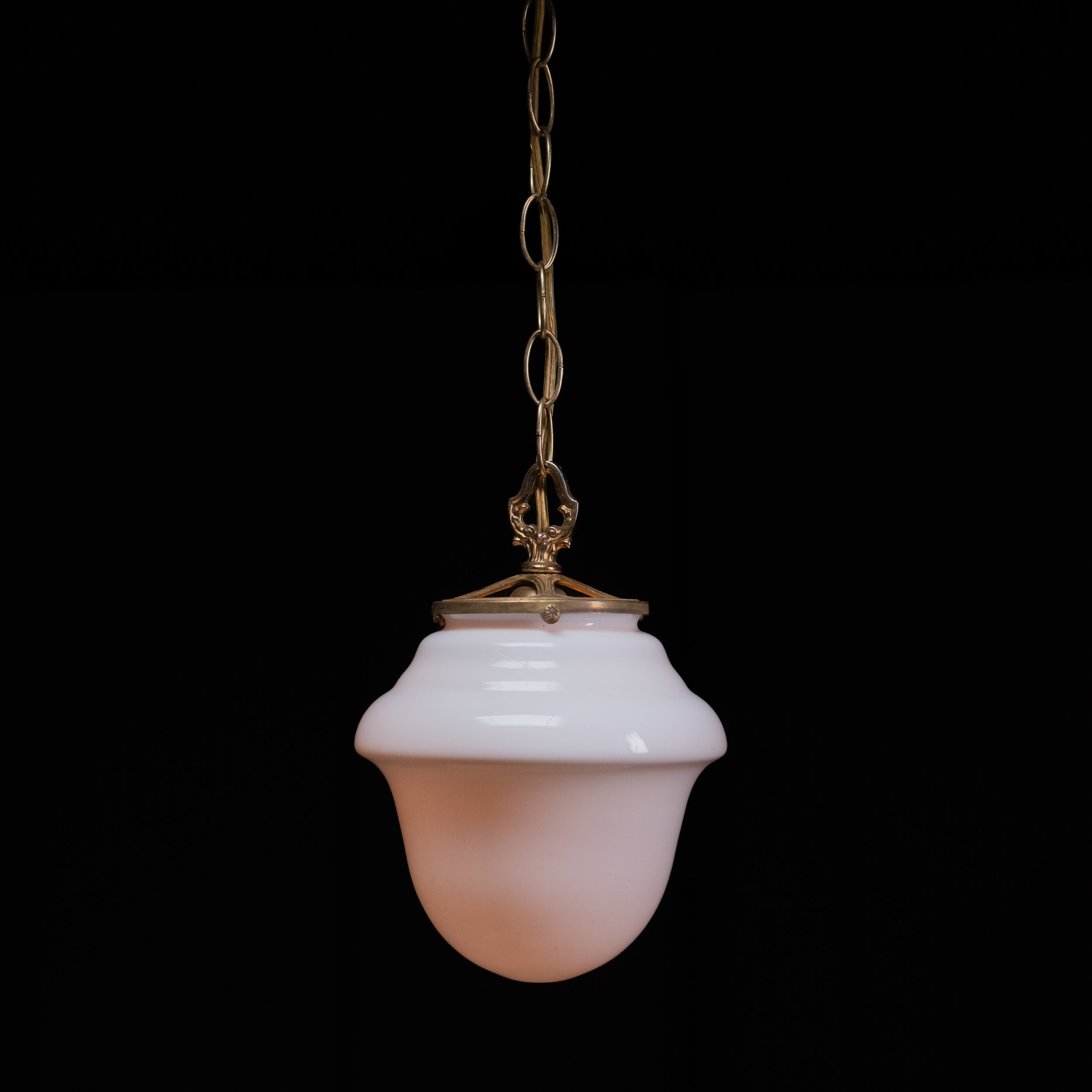 single pendant | Scott Landon Antiques and Interiors.