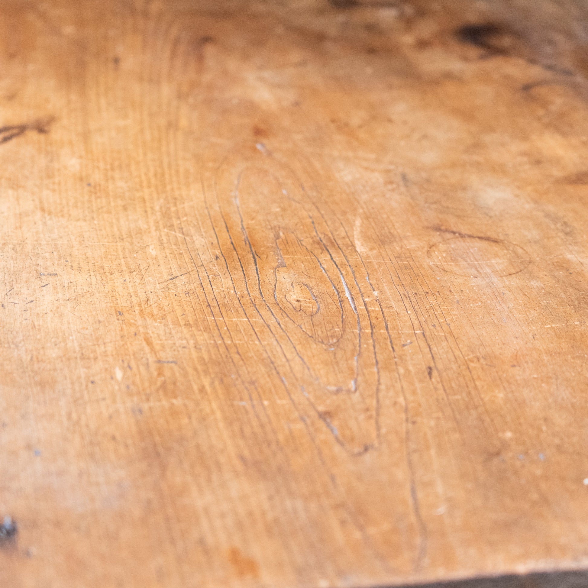 table | Scott Landon Antiques and Interiors.