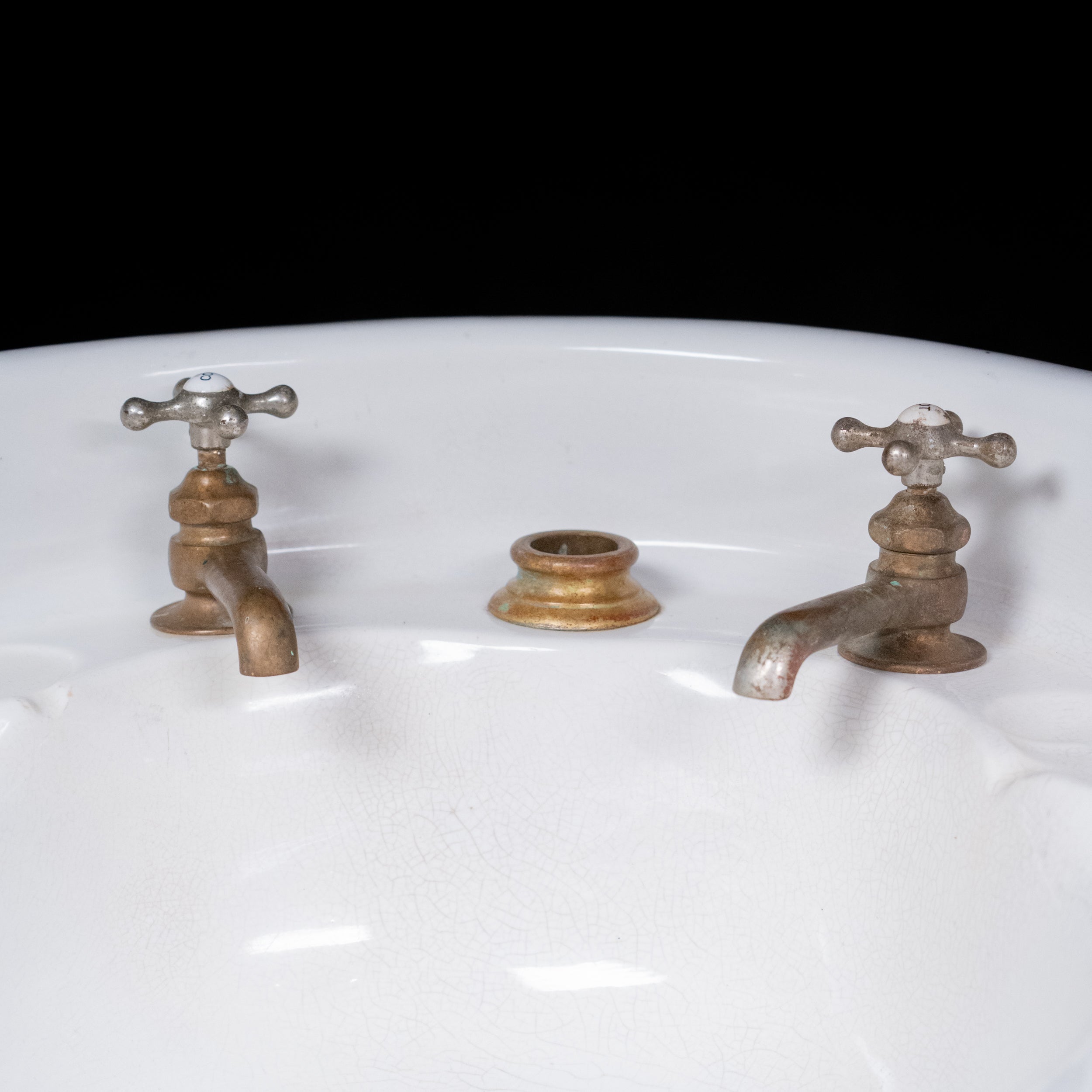 sink | Scott Landon Antiques and Interiors.
