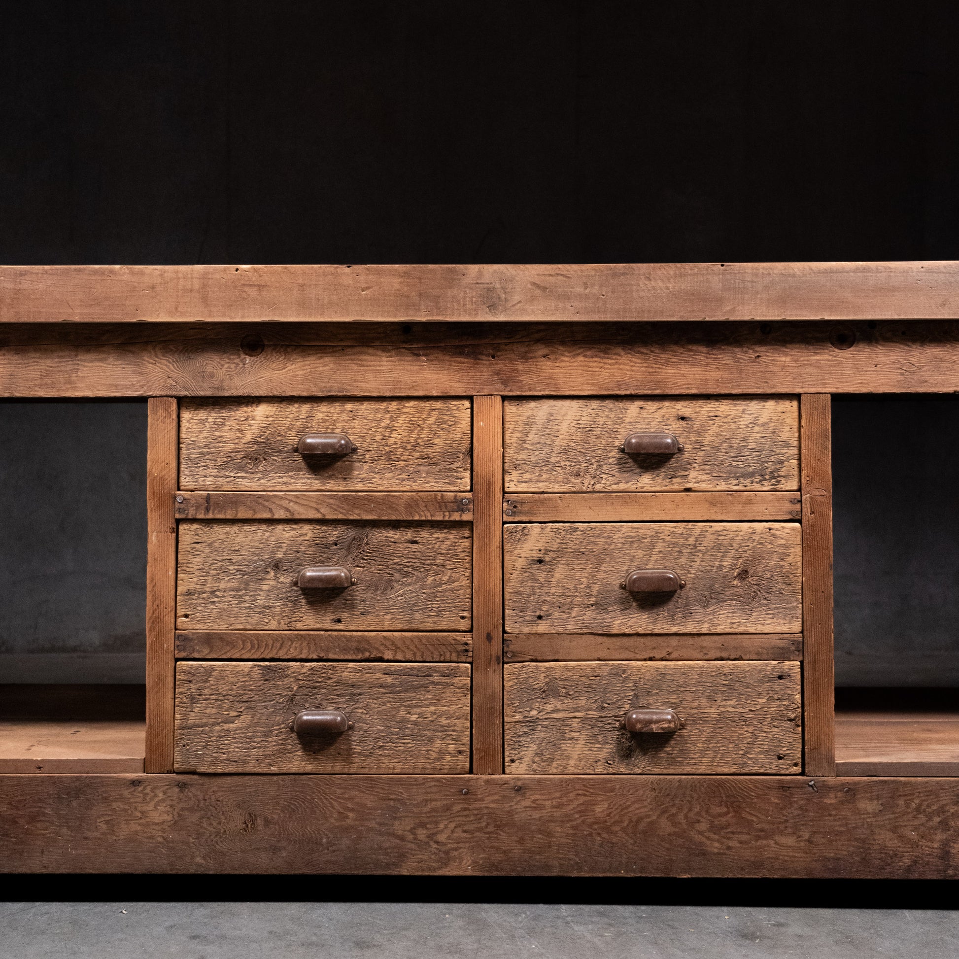 island | Scott Landon Antiques and Interiors.