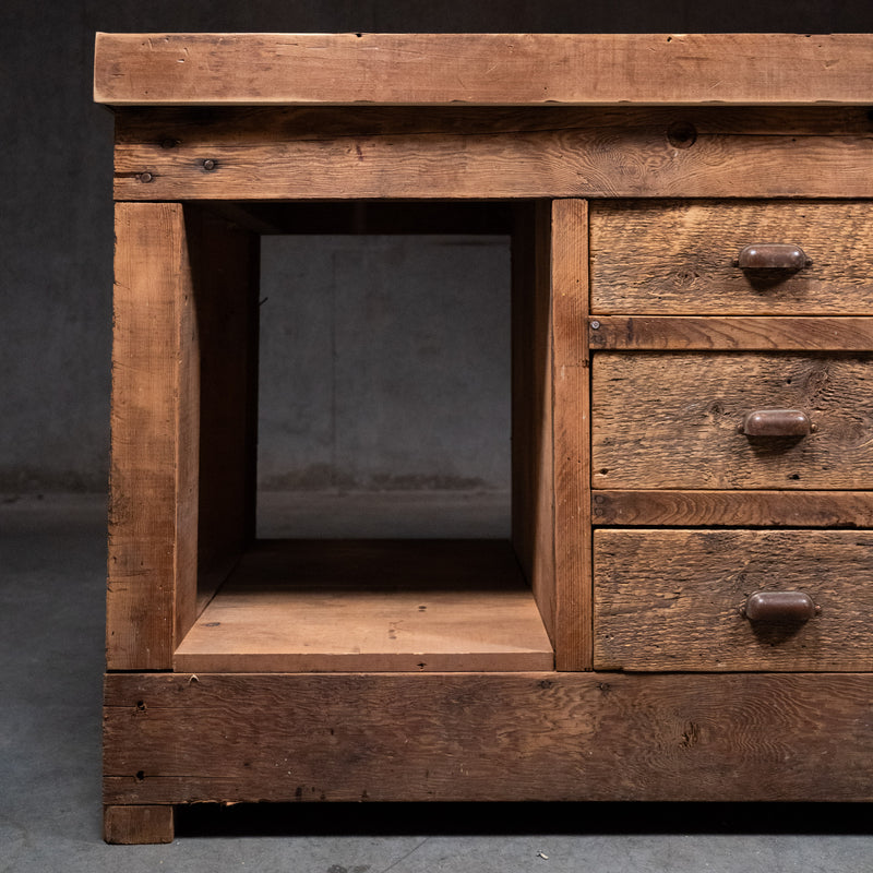 island | Scott Landon Antiques and Interiors.