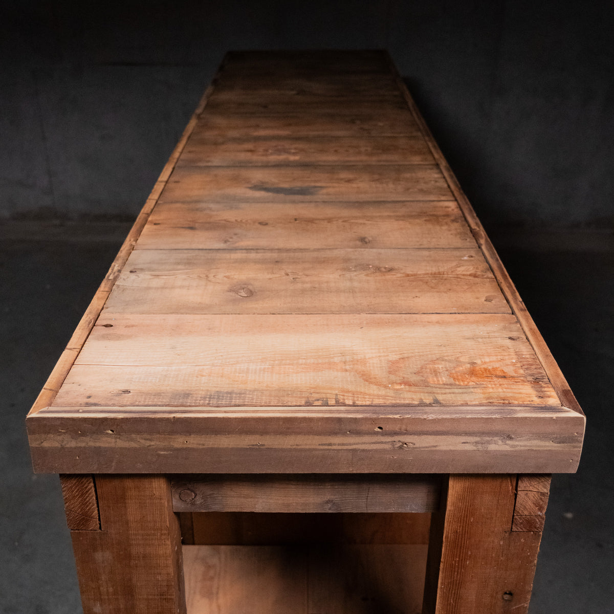 island | Scott Landon Antiques and Interiors.