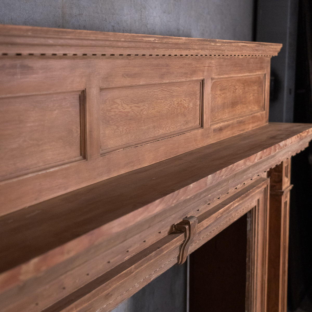 mantle | Scott Landon Antiques and Interiors.