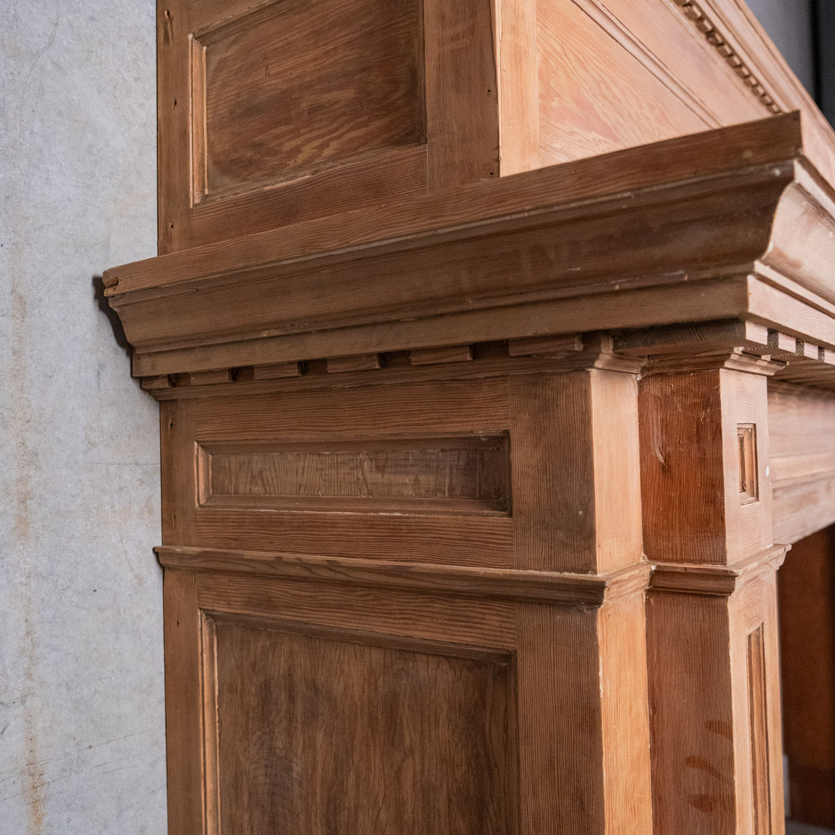 mantle | Scott Landon Antiques and Interiors.
