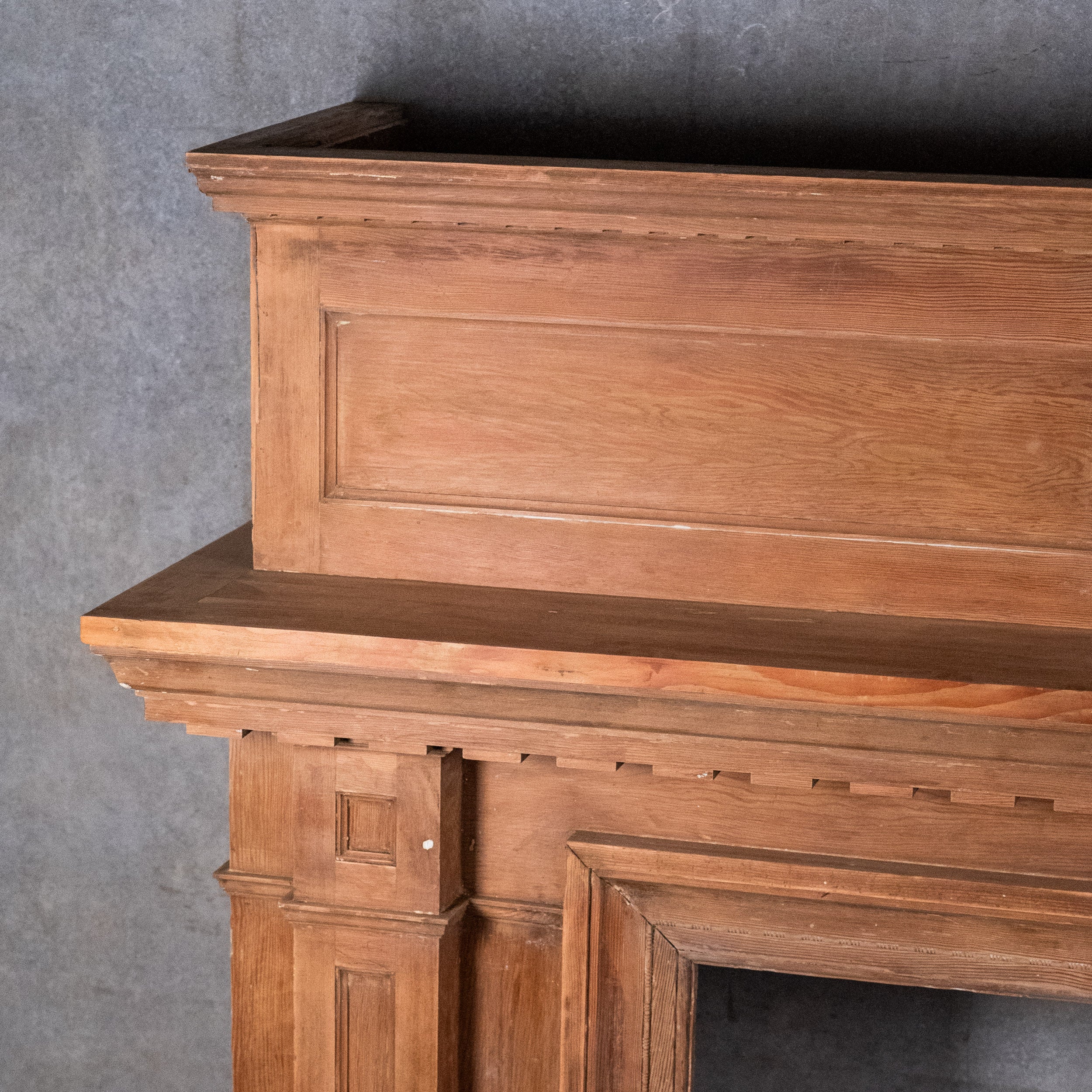 mantle | Scott Landon Antiques and Interiors.