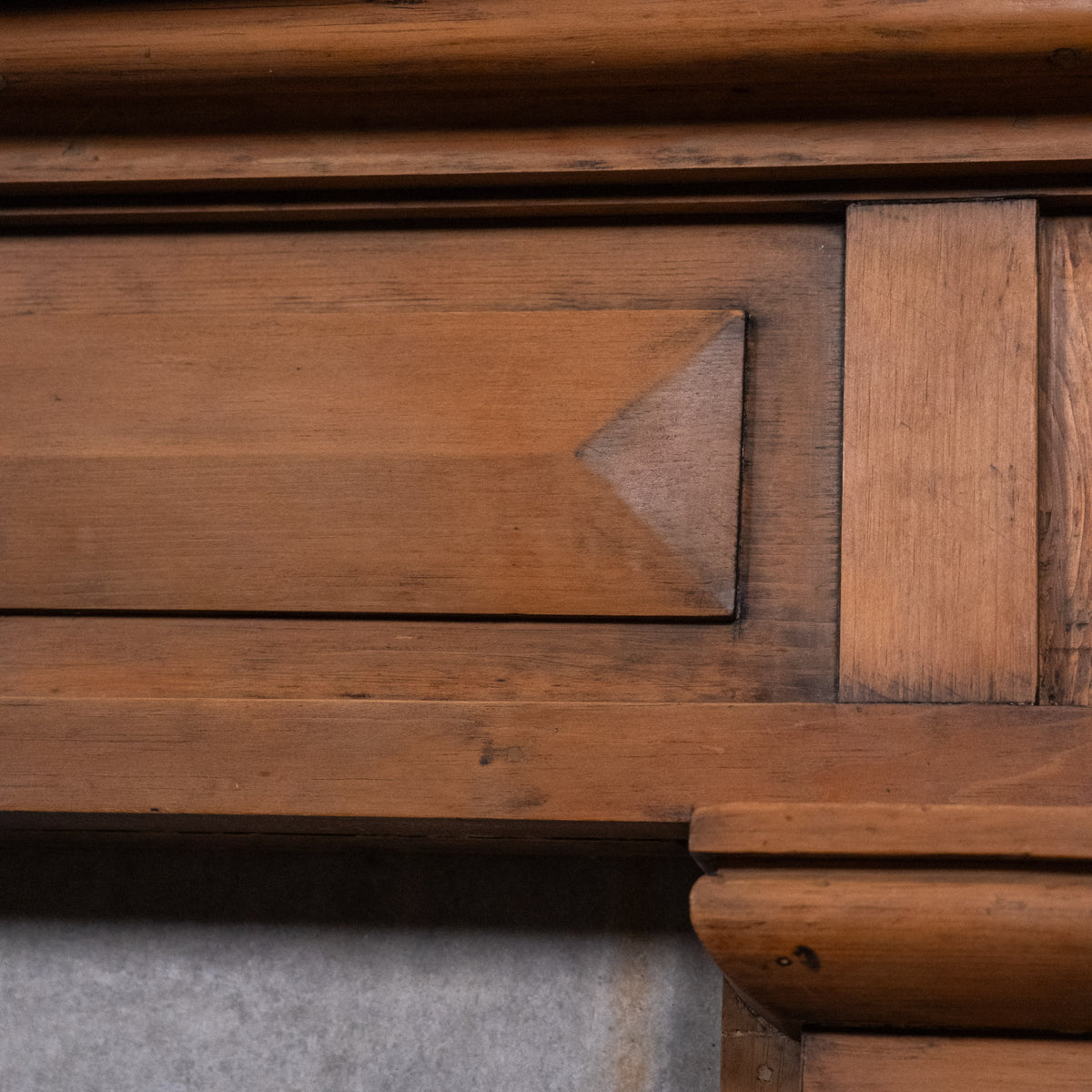 mantle | Scott Landon Antiques and Interiors.