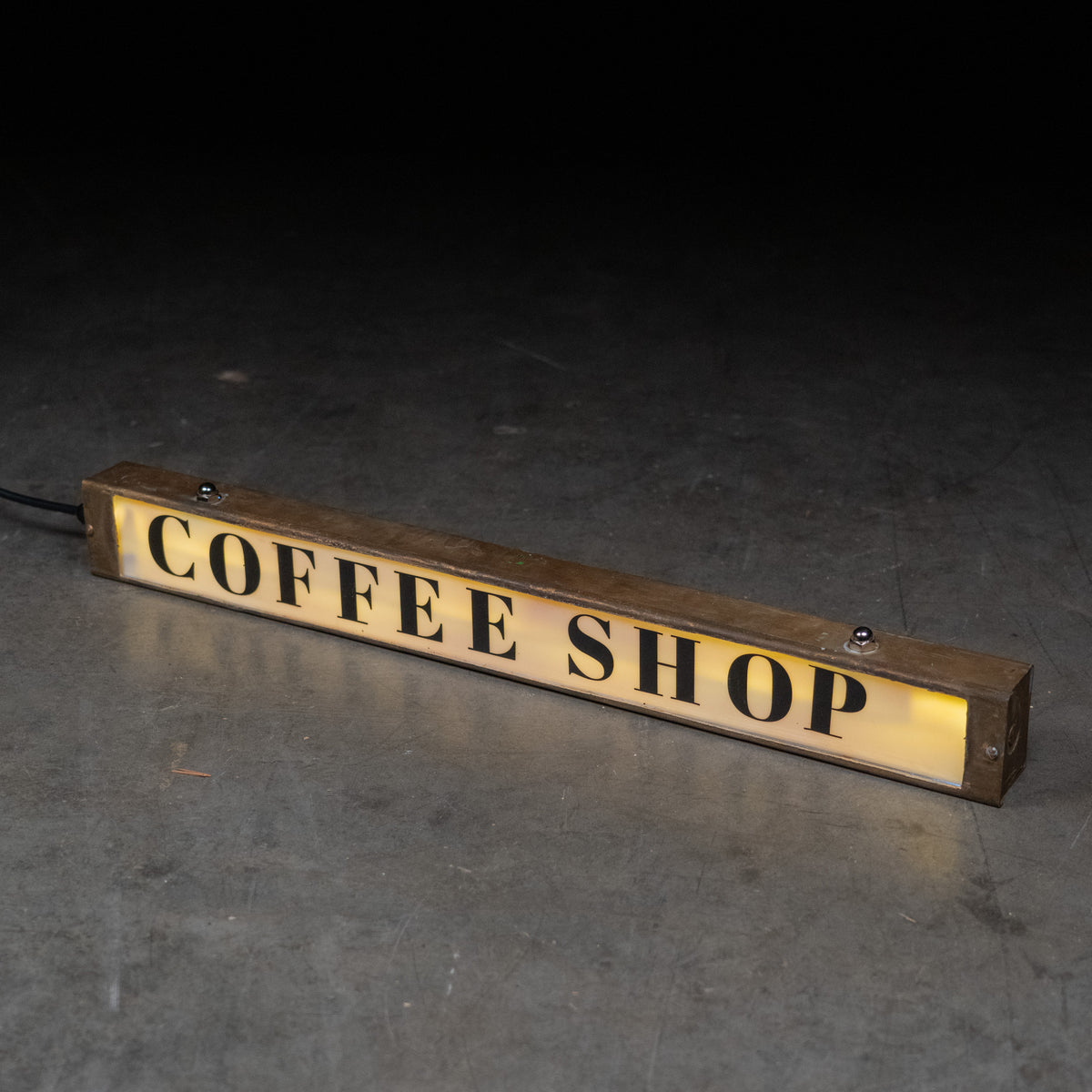 sign | Scott Landon Antiques and Interiors.