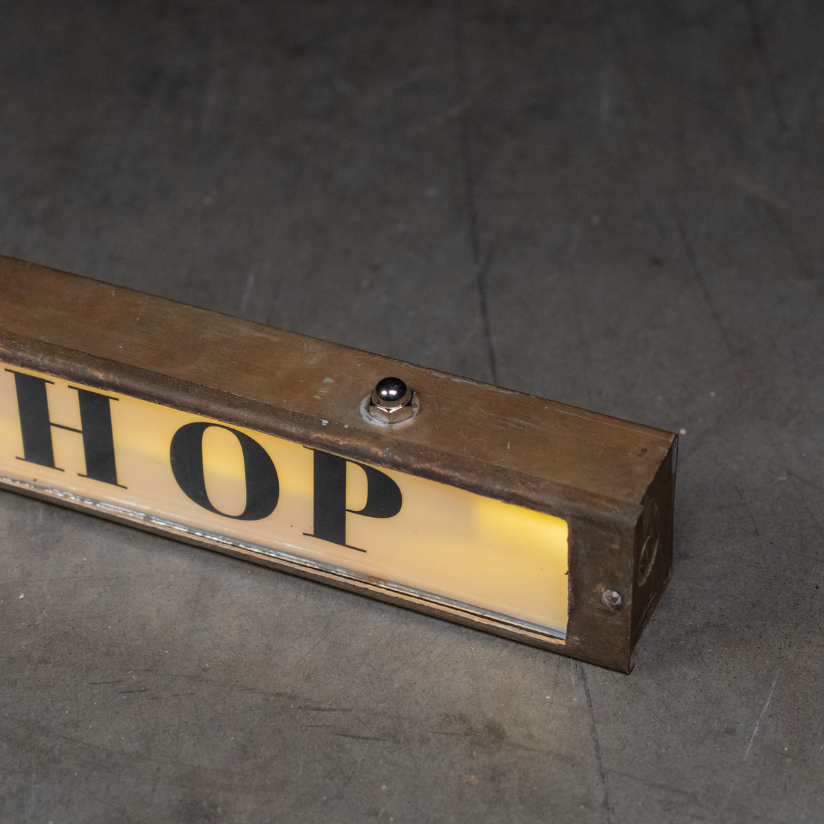 sign | Scott Landon Antiques and Interiors.