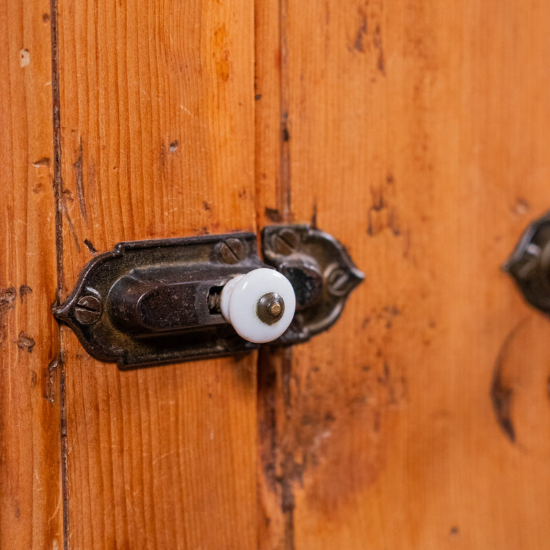 stepback | Scott Landon Antiques and Interiors.