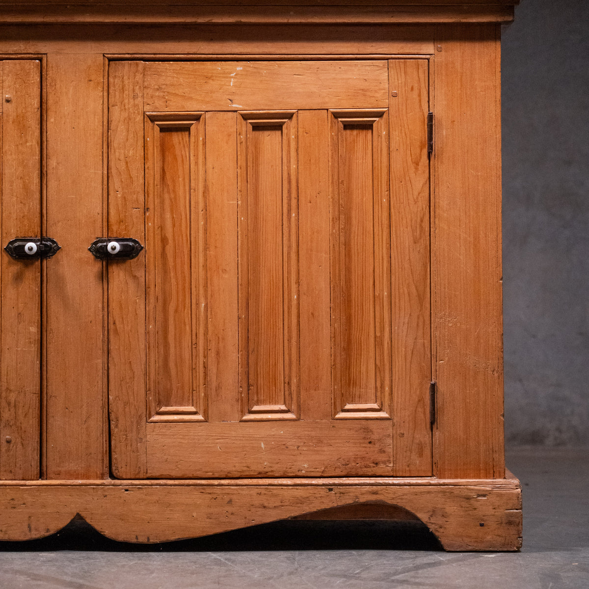 stepback | Scott Landon Antiques and Interiors.
