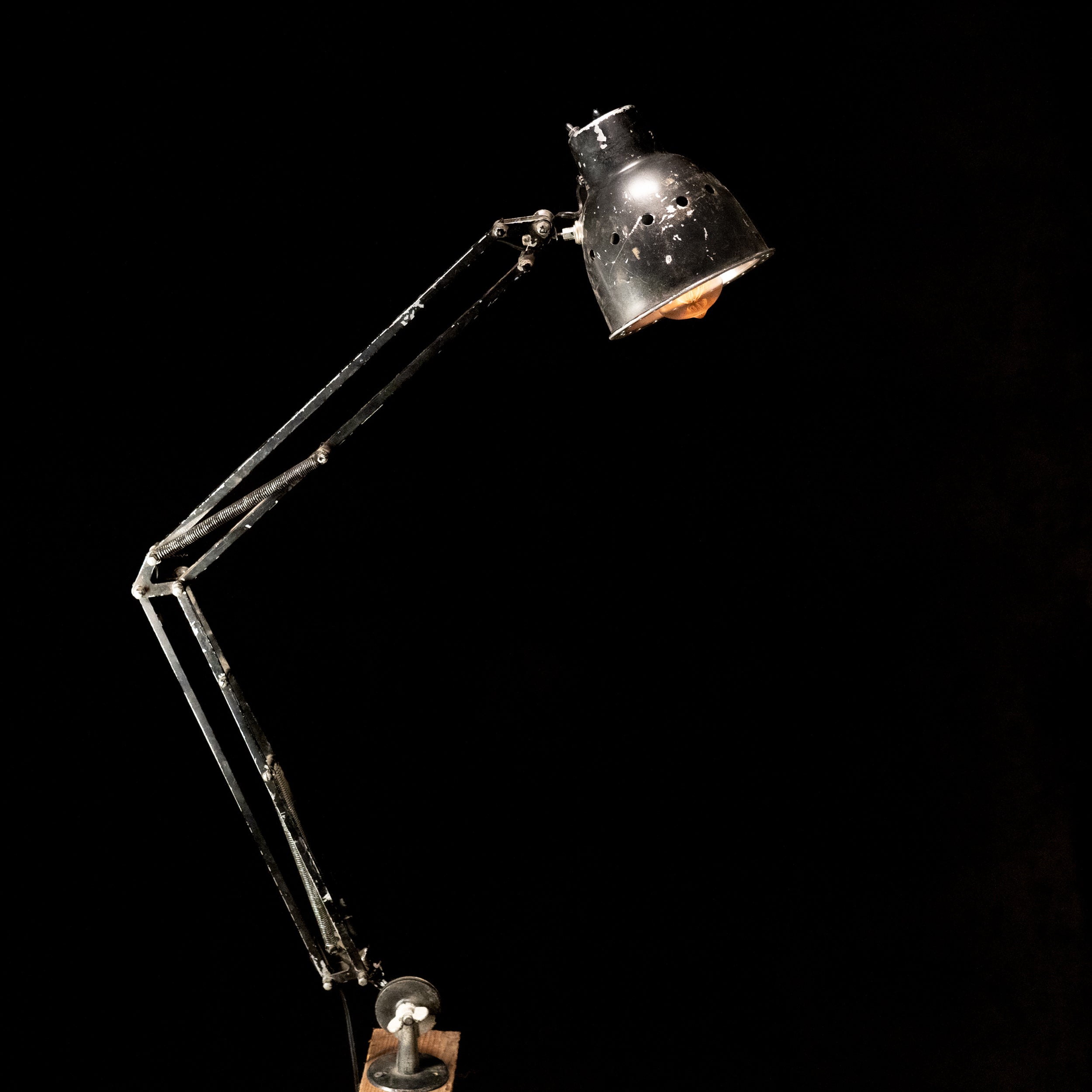 1950 Industrial Mounted Pivoting Task Lamp