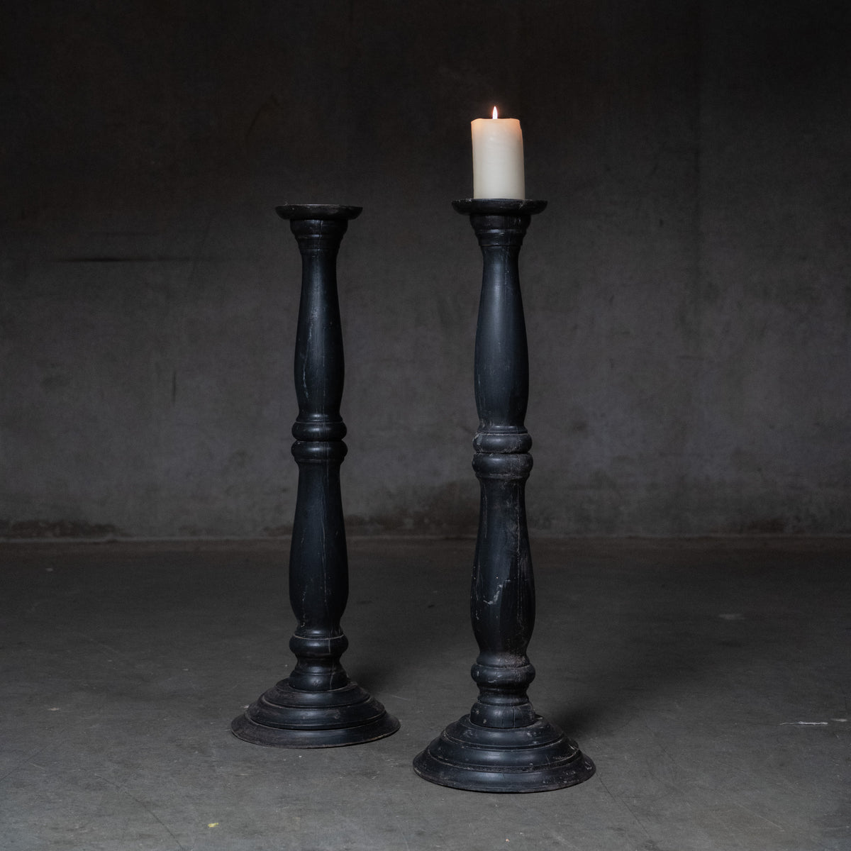 posts | Scott Landon Antiques and Interiors.
