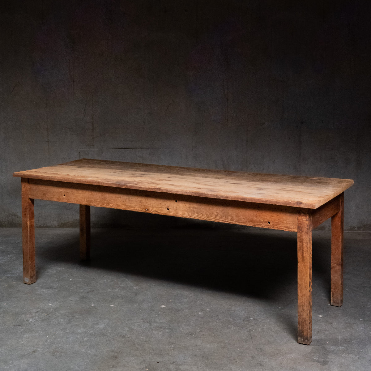 table | Scott Landon Antiques and Interiors.