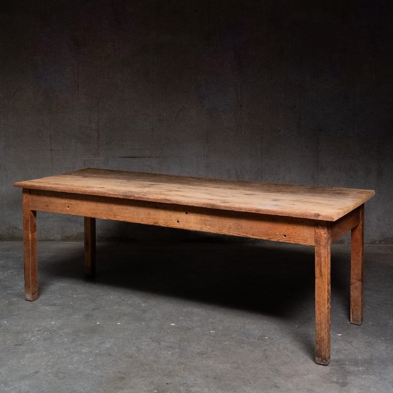 table | Scott Landon Antiques and Interiors.