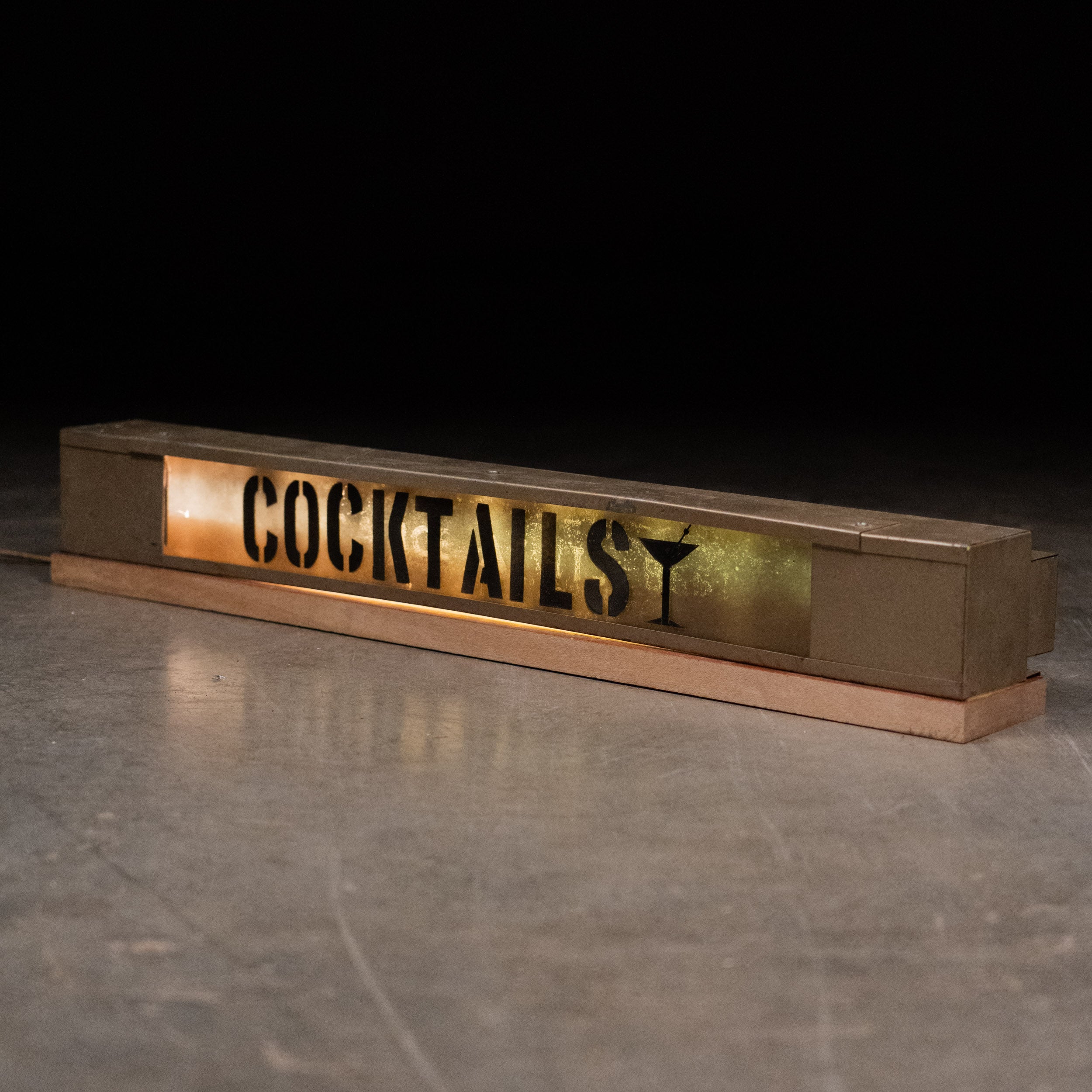 1950 Counter Top Cocktails Light Box
