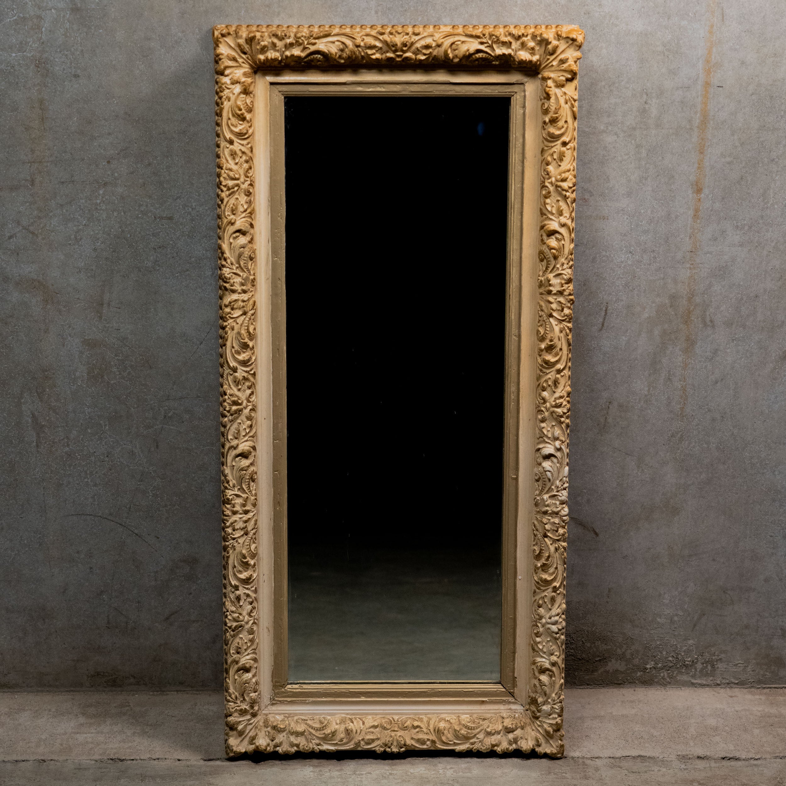 1930 Carved Gilded Wooden Mirror