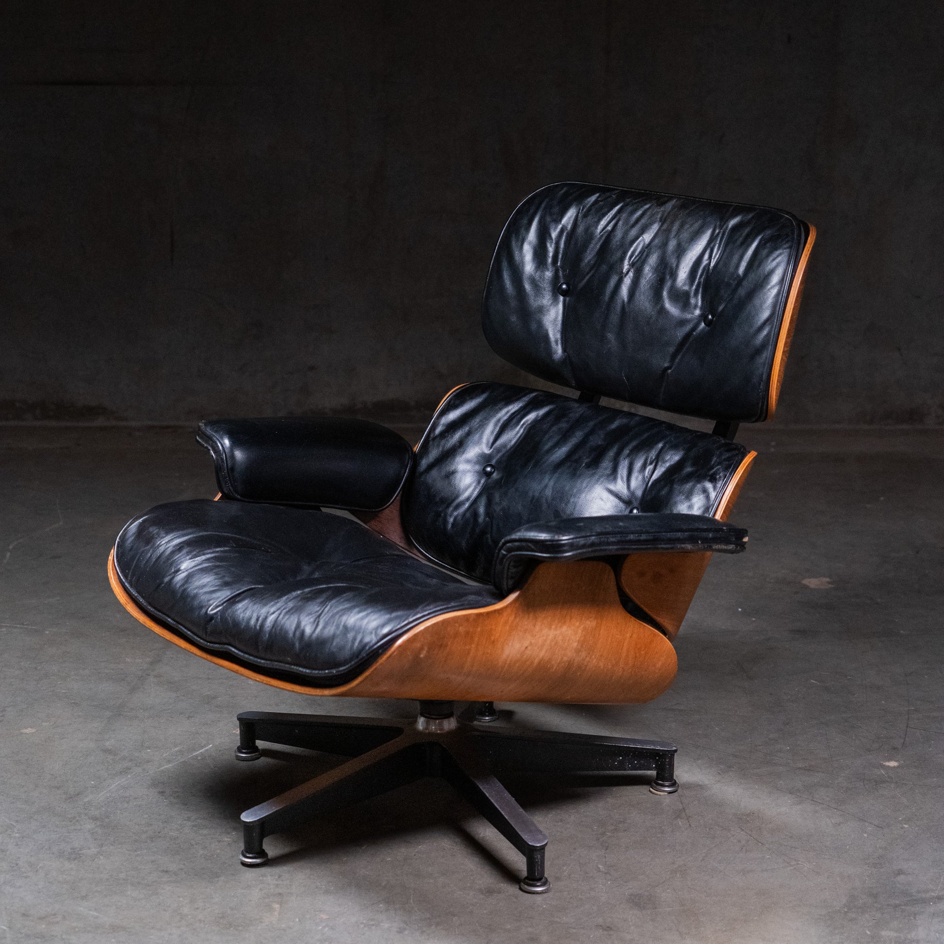 1964 Herman Miller Eames Lounge Chair in Brazilian rosewood and black leather by Charles and Ray Eames