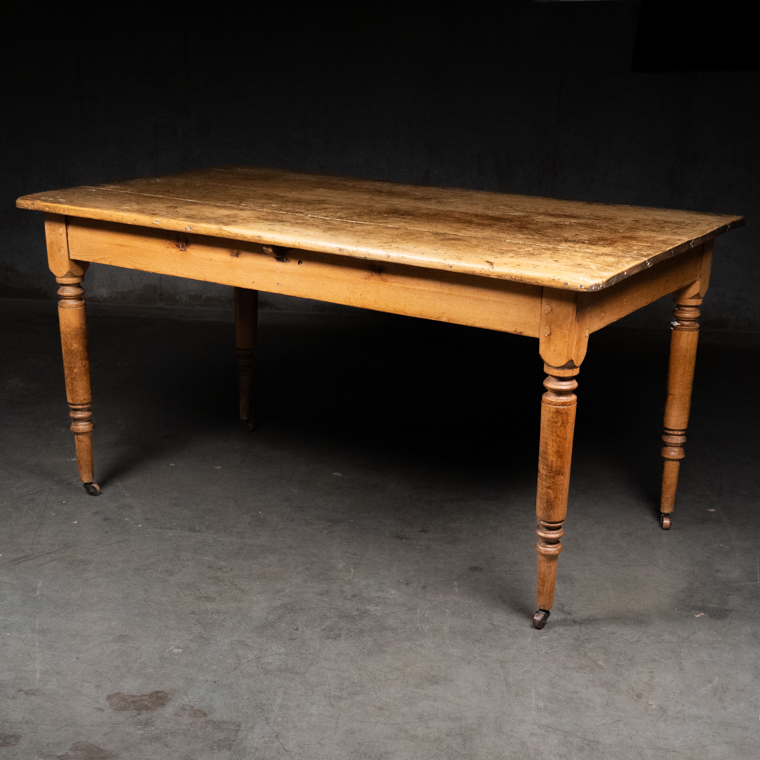 1870 Pine Farm Table