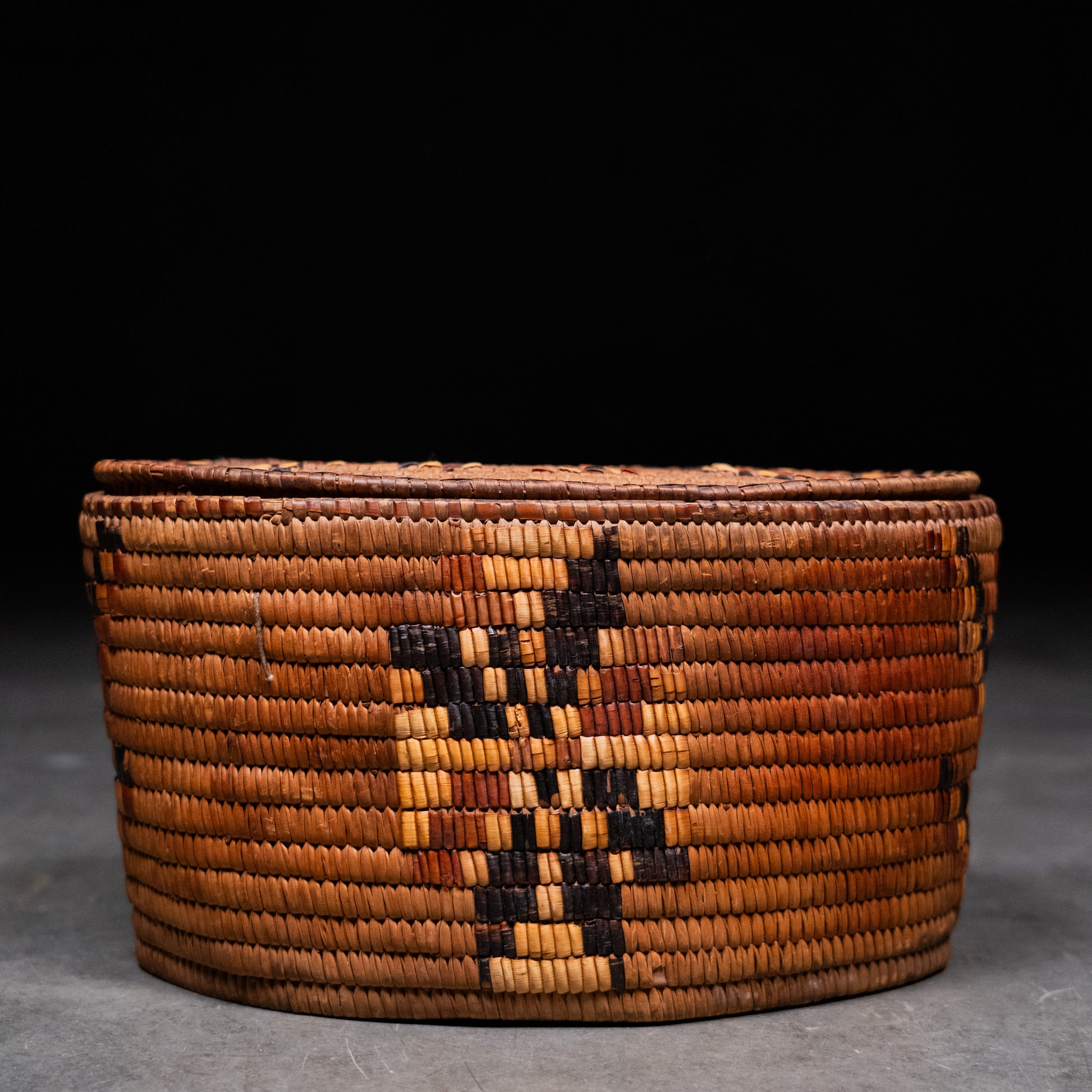 basket | Scott Landon Antiques and Interiors.