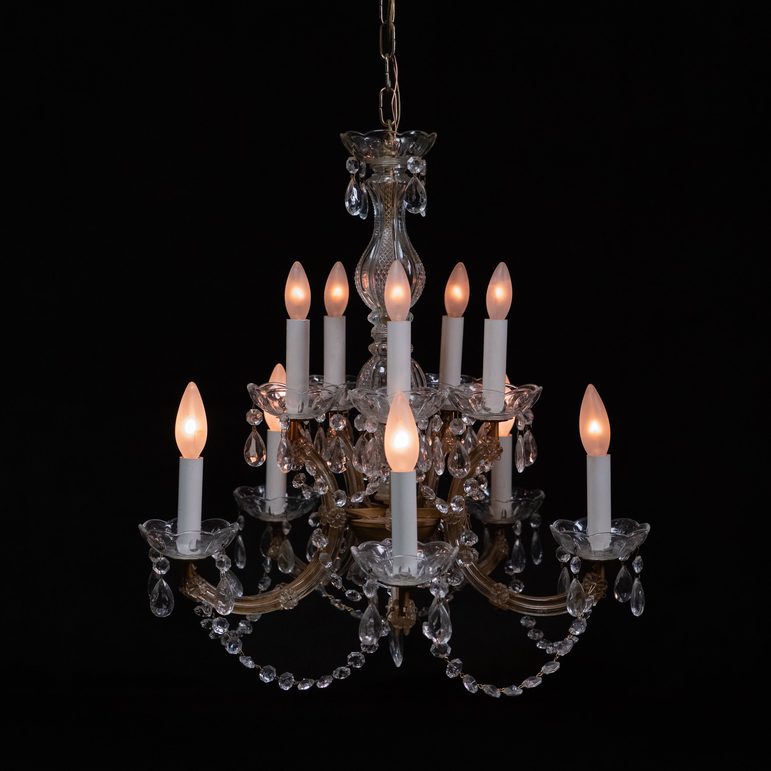 crystal chandelier | Scott Landon Antiques and Interiors.