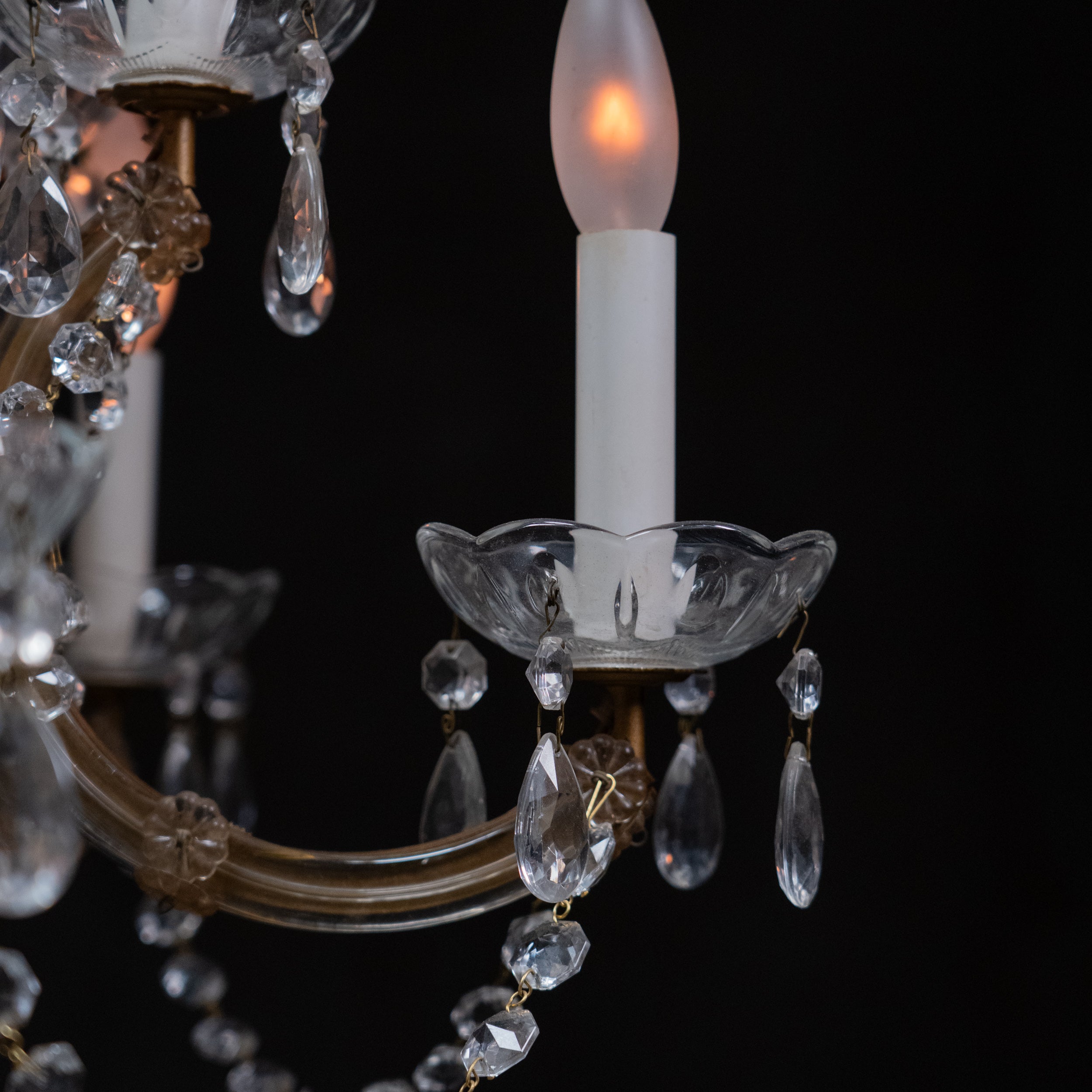 crystal chandelier | Scott Landon Antiques and Interiors.