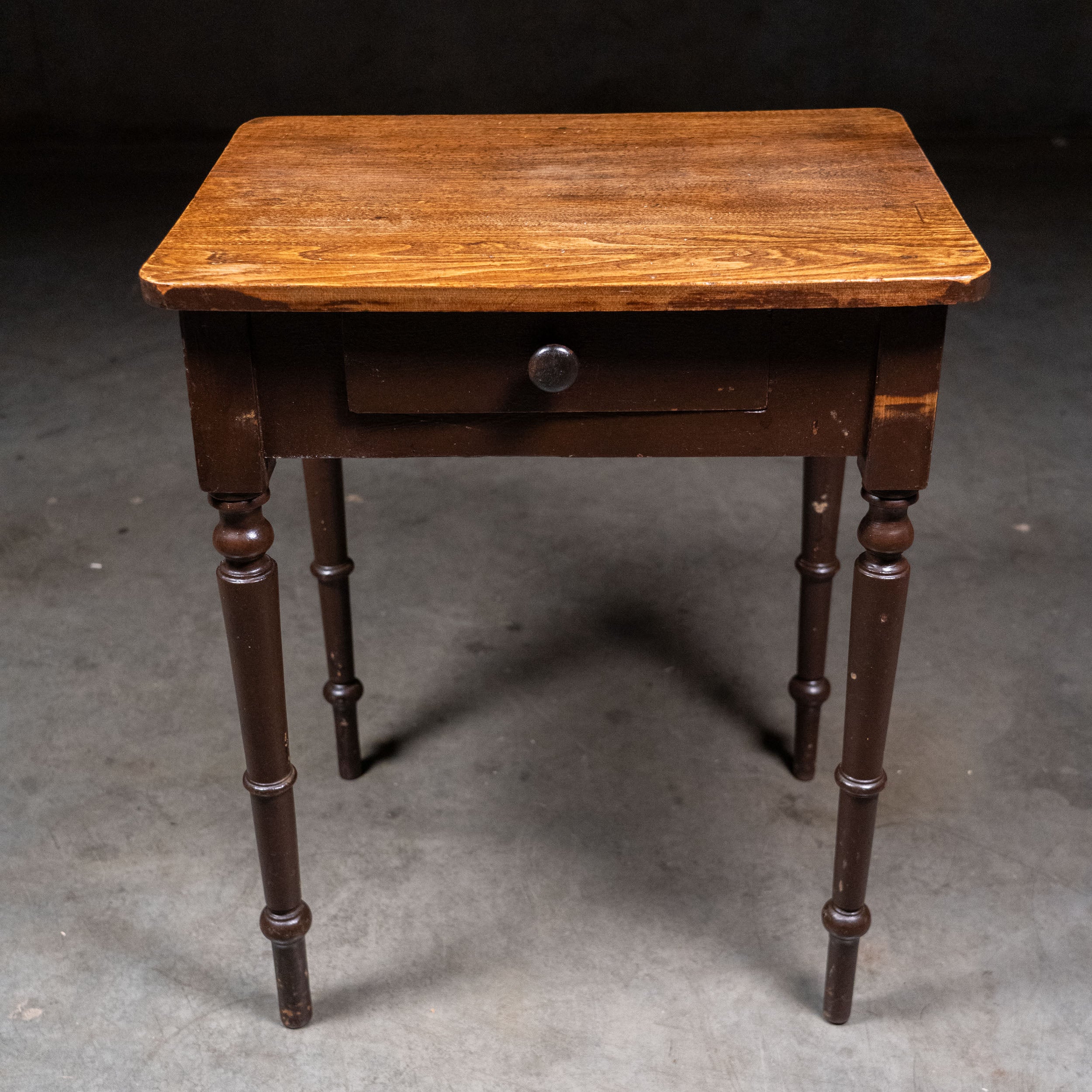 1880 Lamp Side Table