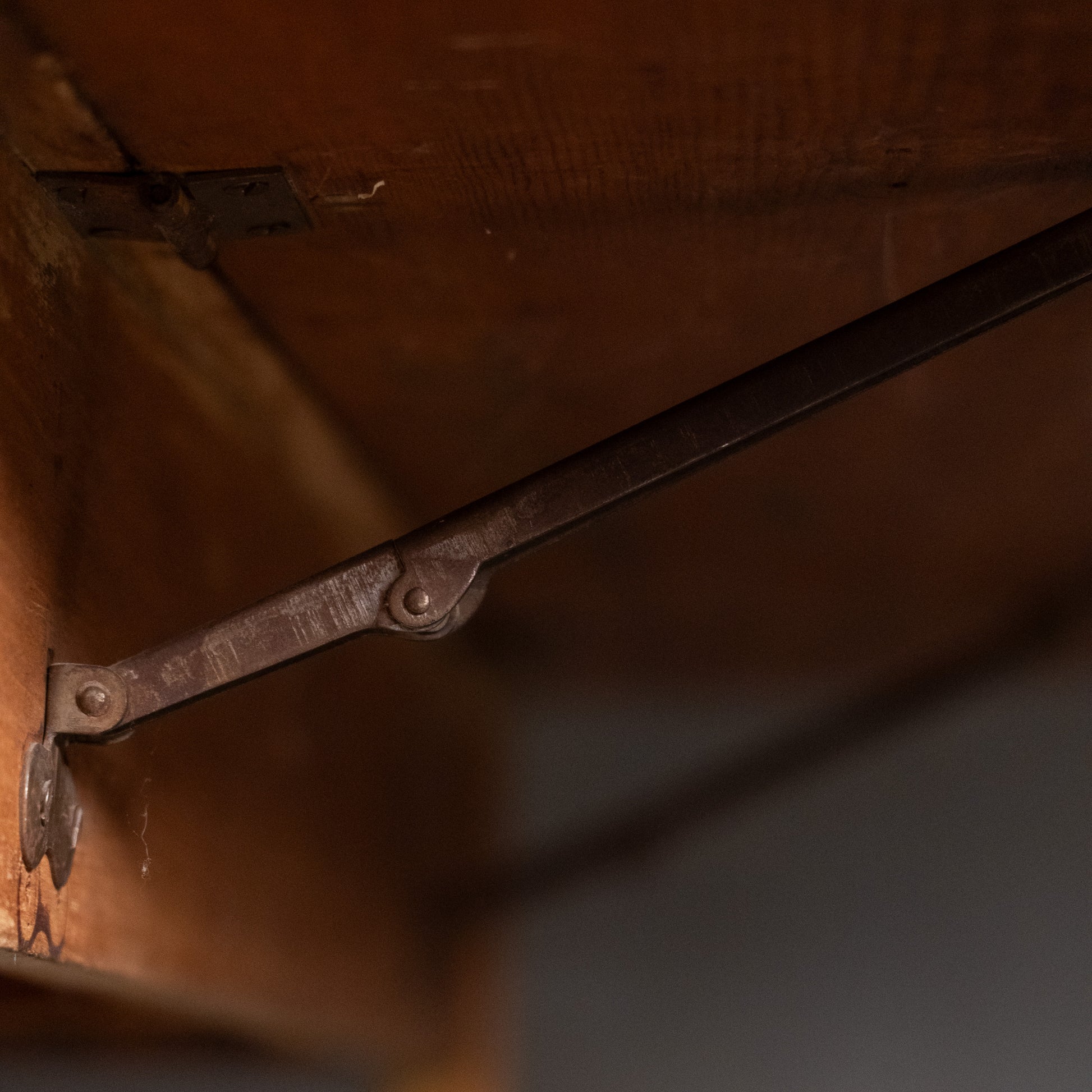 extendable desk | Scott Landon Antiques and Interiors.