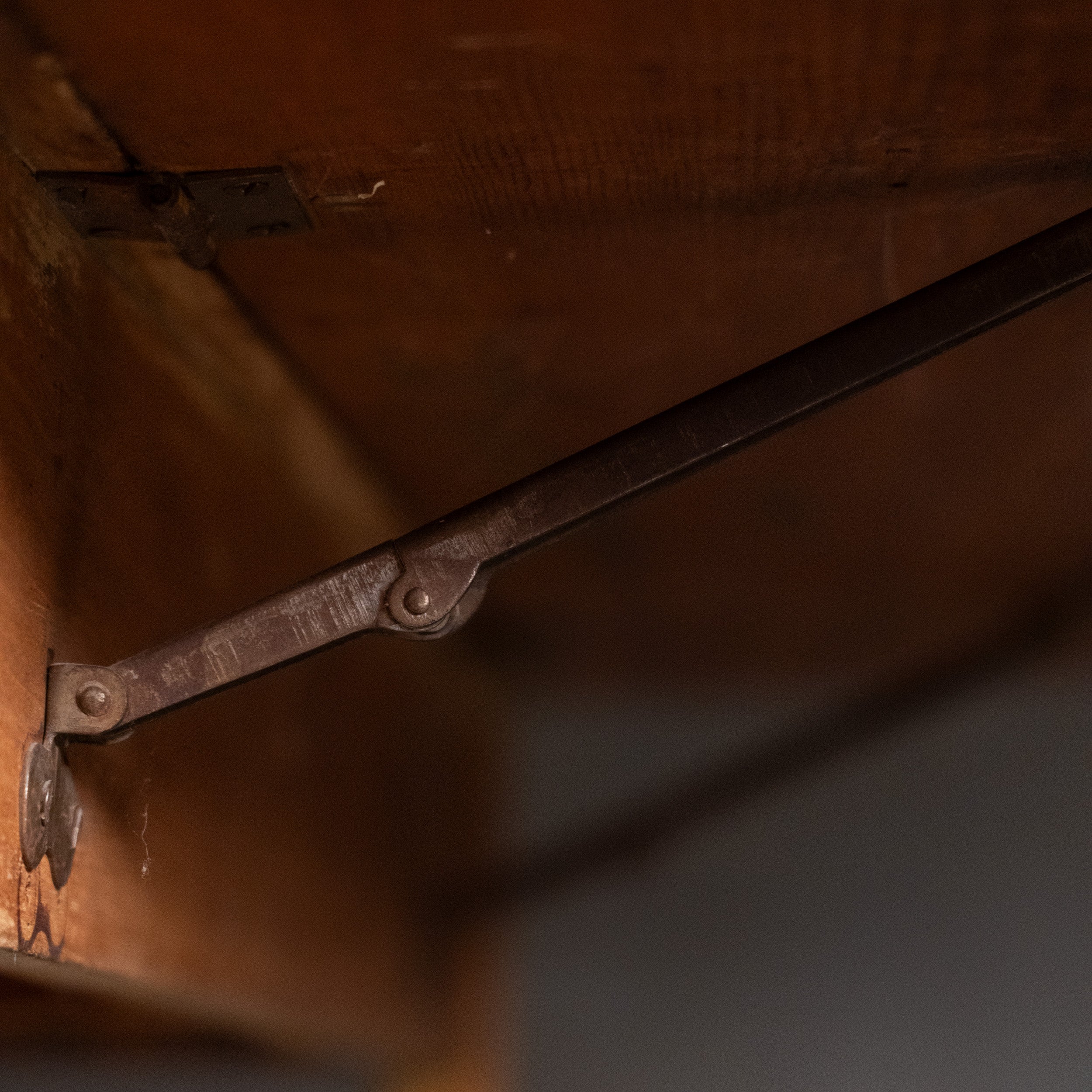 extendable desk | Scott Landon Antiques and Interiors.