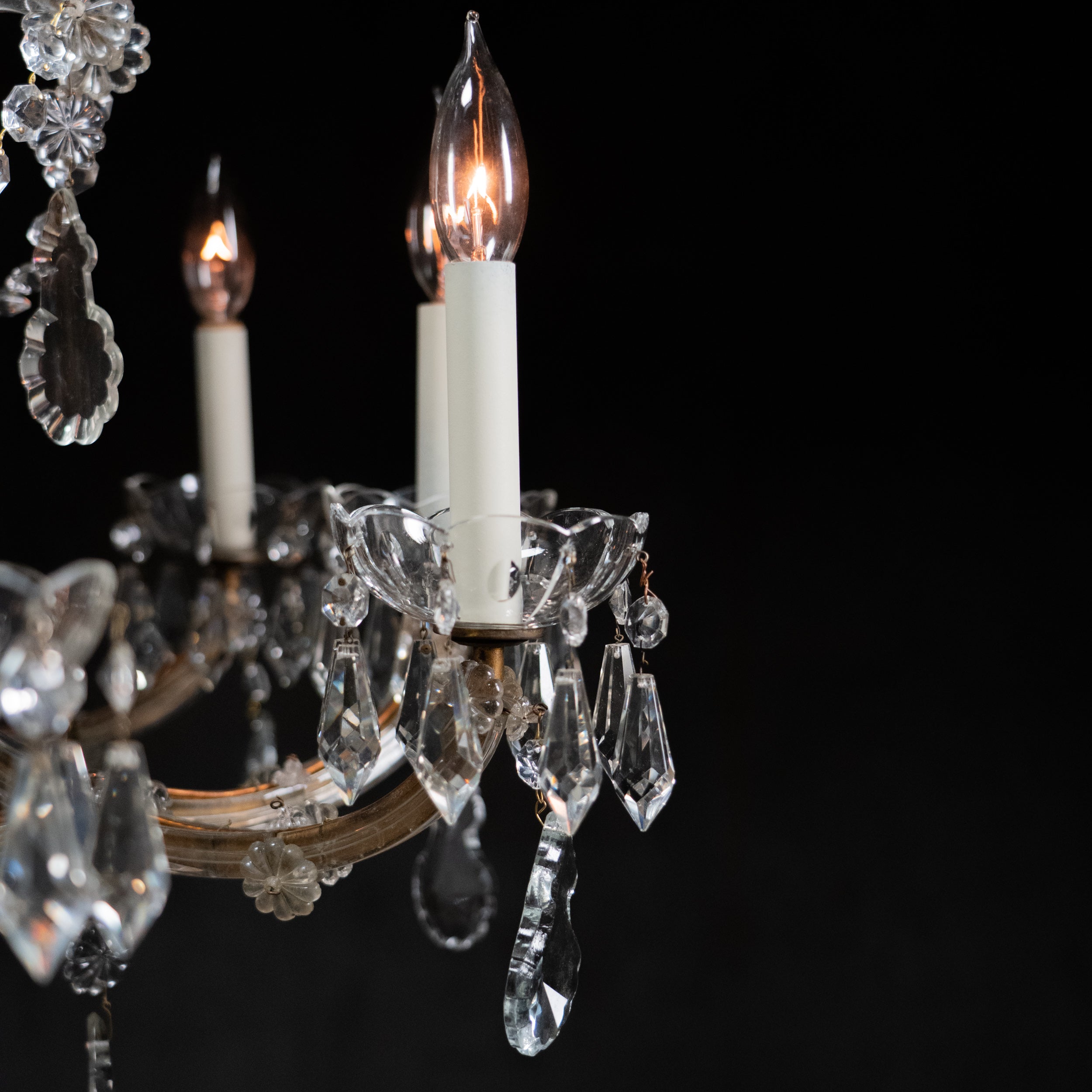 large crystal chandelier | Scott Landon Antiques and Interiors.