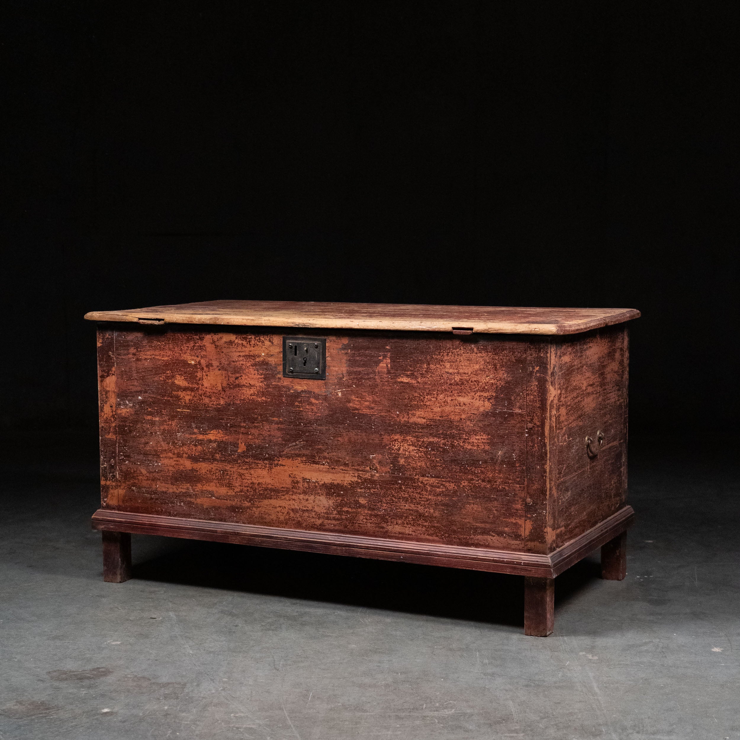 1830 Pine Quebec Blanket box