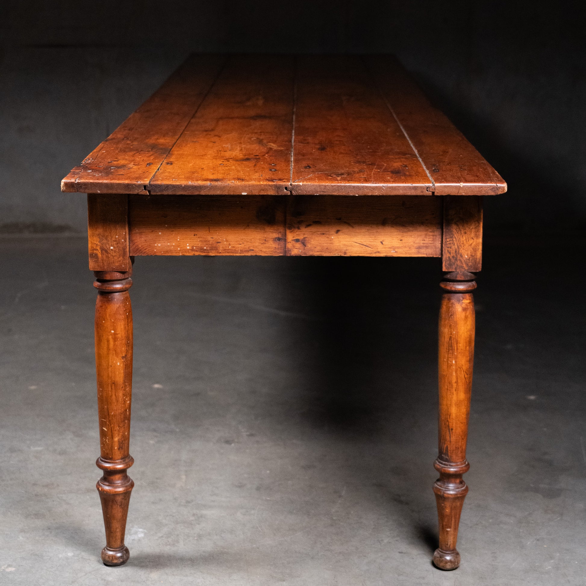 table | Scott Landon Antiques and Interiors.
