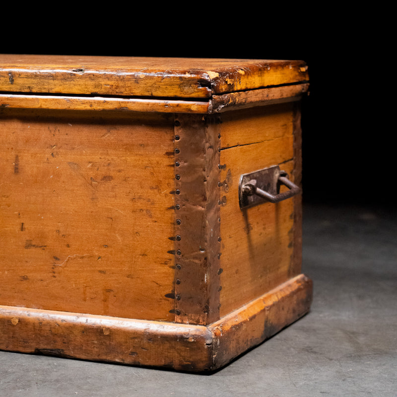  - et box | Scott Landon Antiques and Interiors.