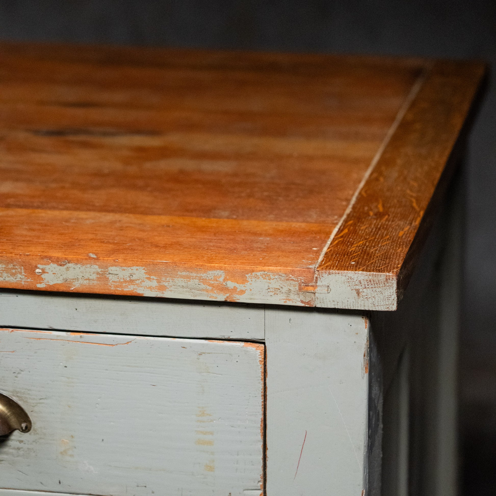 counter | Scott Landon Antiques and Interiors.