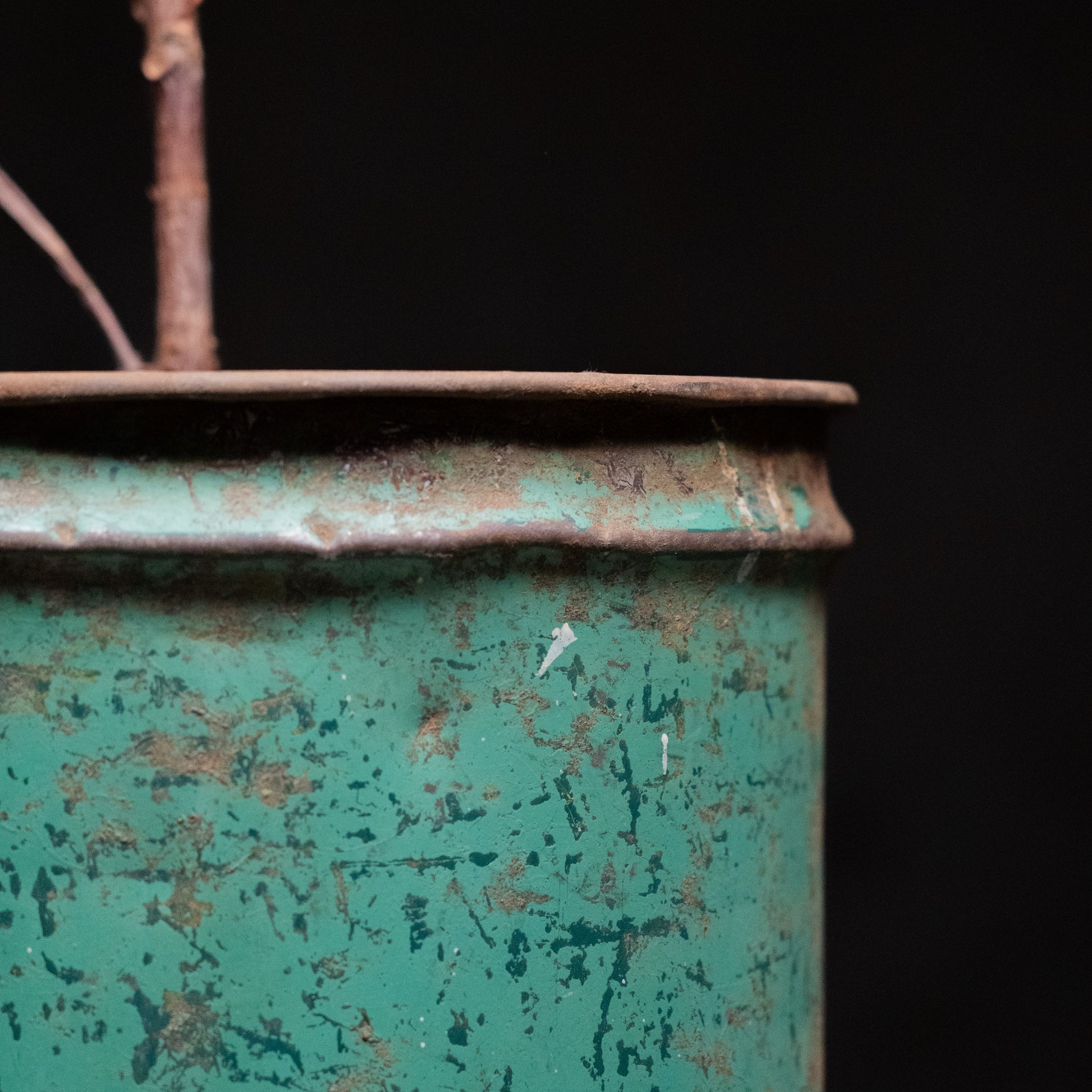 bin | Scott Landon Antiques and Interiors.