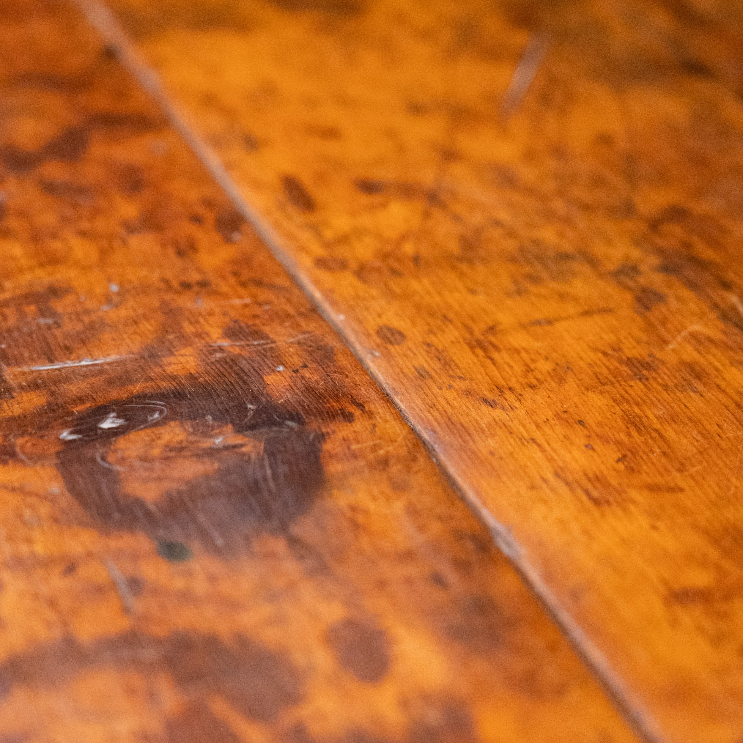 table | Scott Landon Antiques and Interiors.