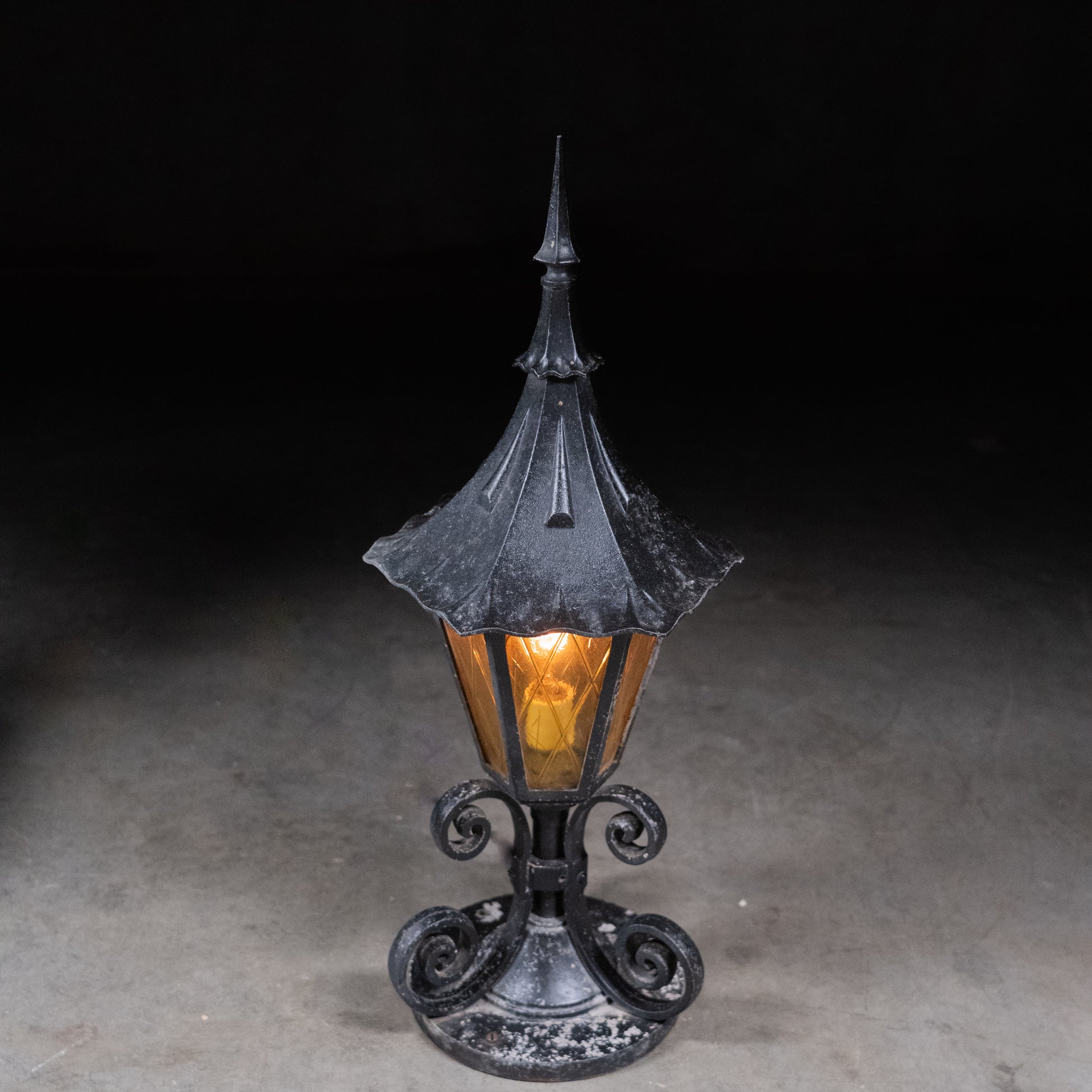 lamp post lanterns | Scott Landon Antiques and Interiors.