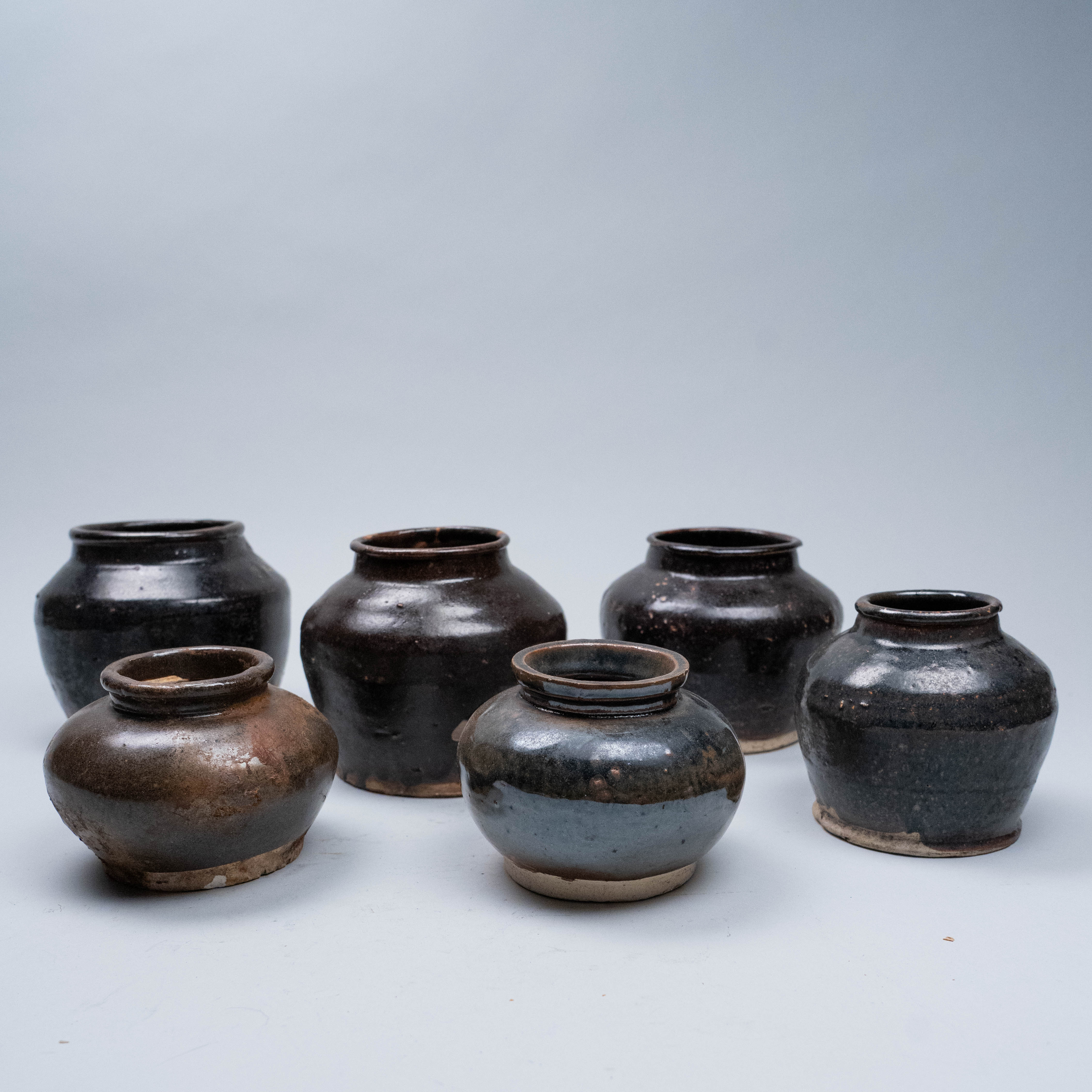 19th century Chinese small earthenware glazed pots