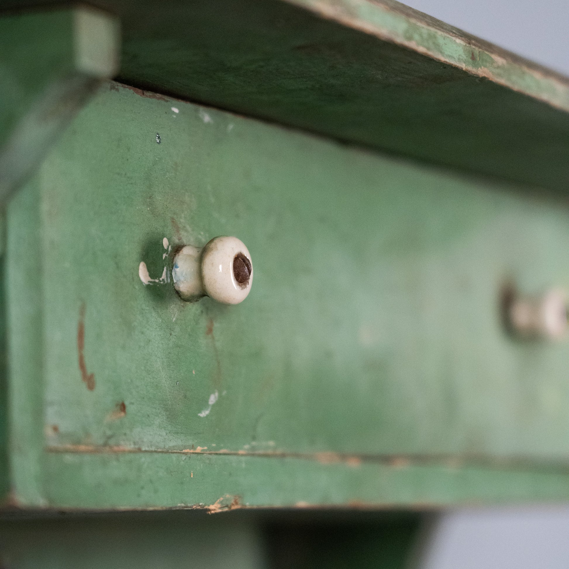 green shelf | Scott Landon Antiques and Interiors.