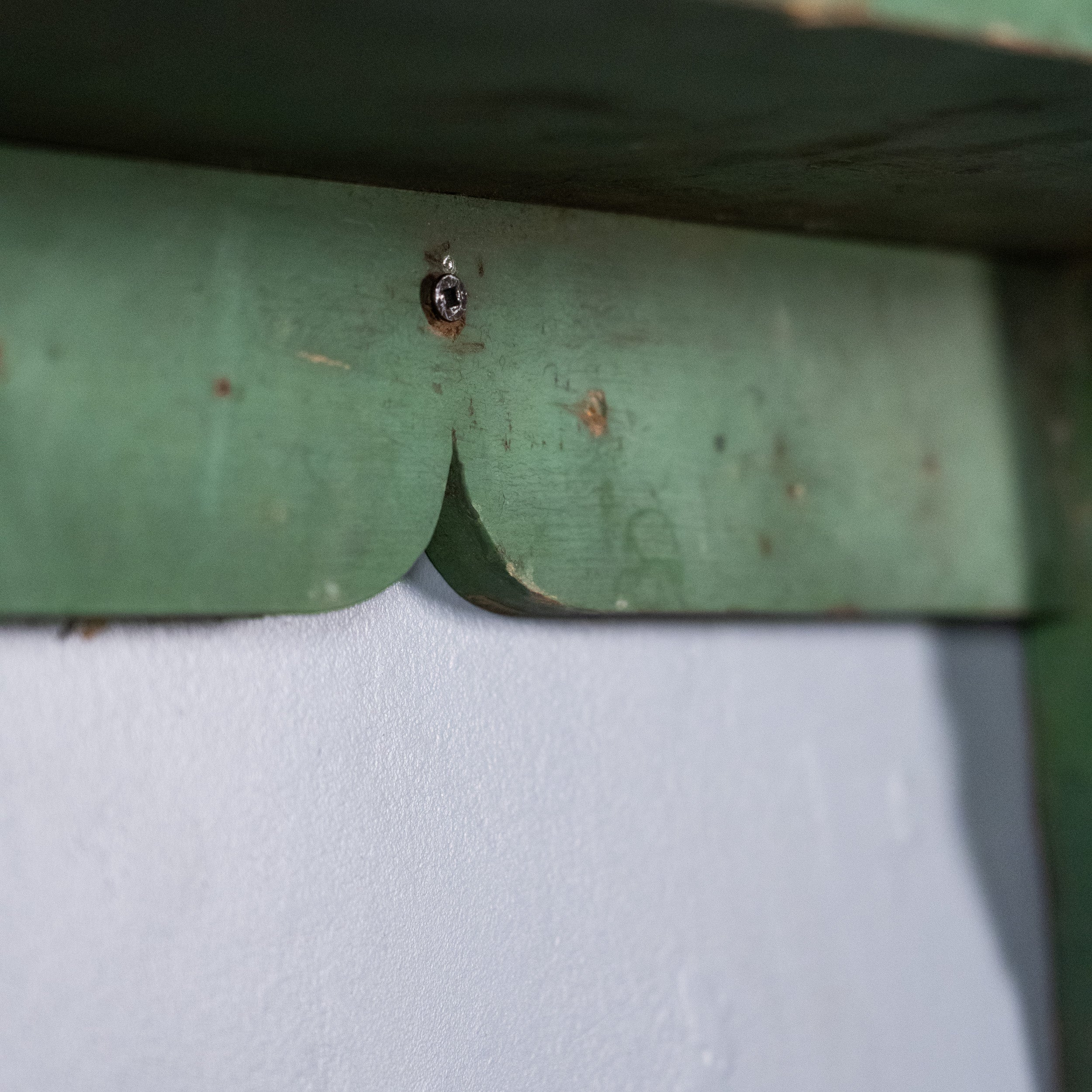 green shelf | Scott Landon Antiques and Interiors.