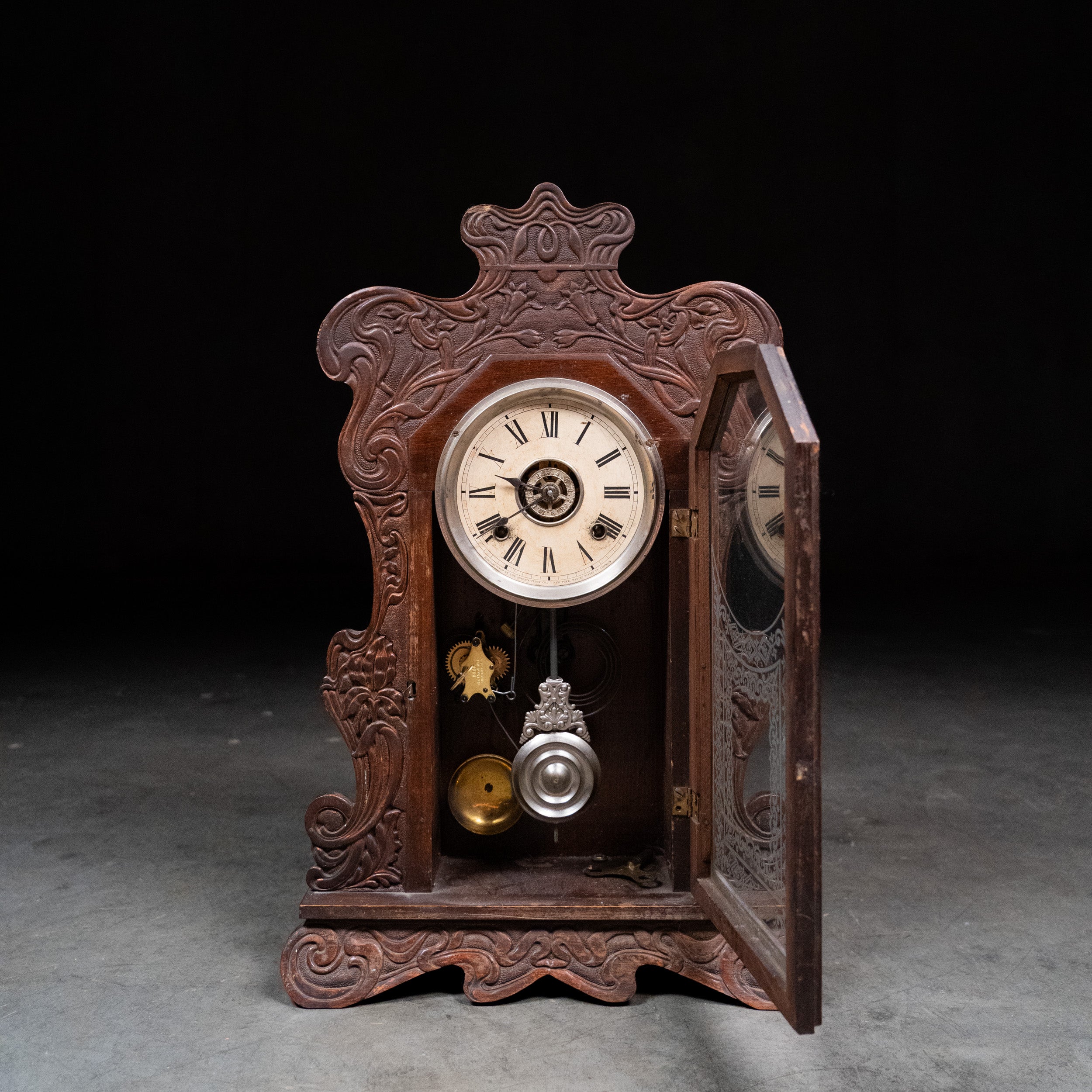 clock | Scott Landon Antiques and Interiors.
