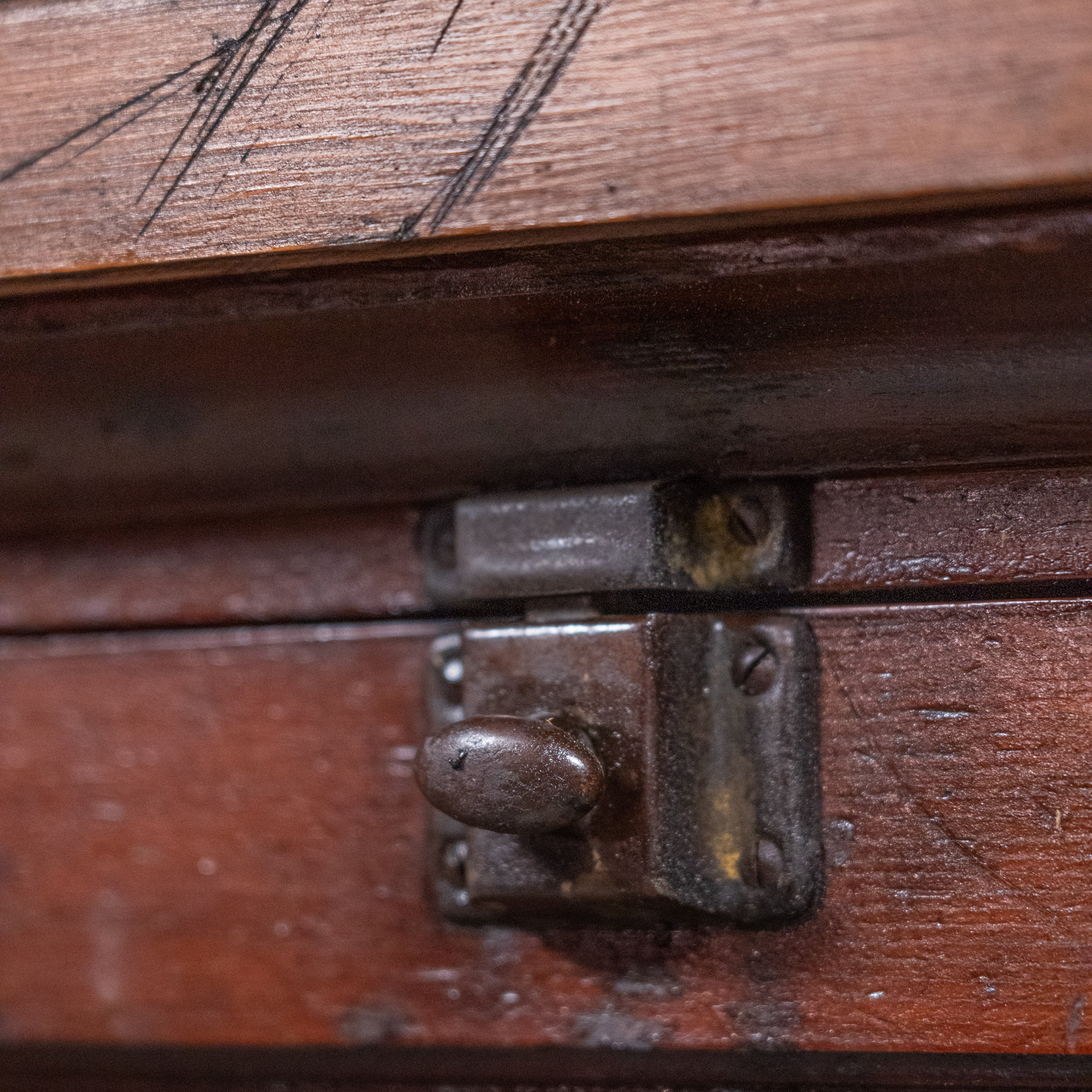 counter | Scott Landon Antiques and Interiors.