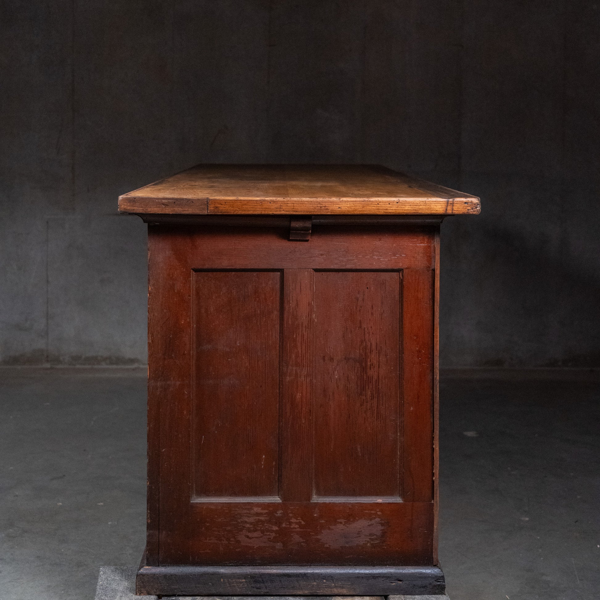 counter | Scott Landon Antiques and Interiors.